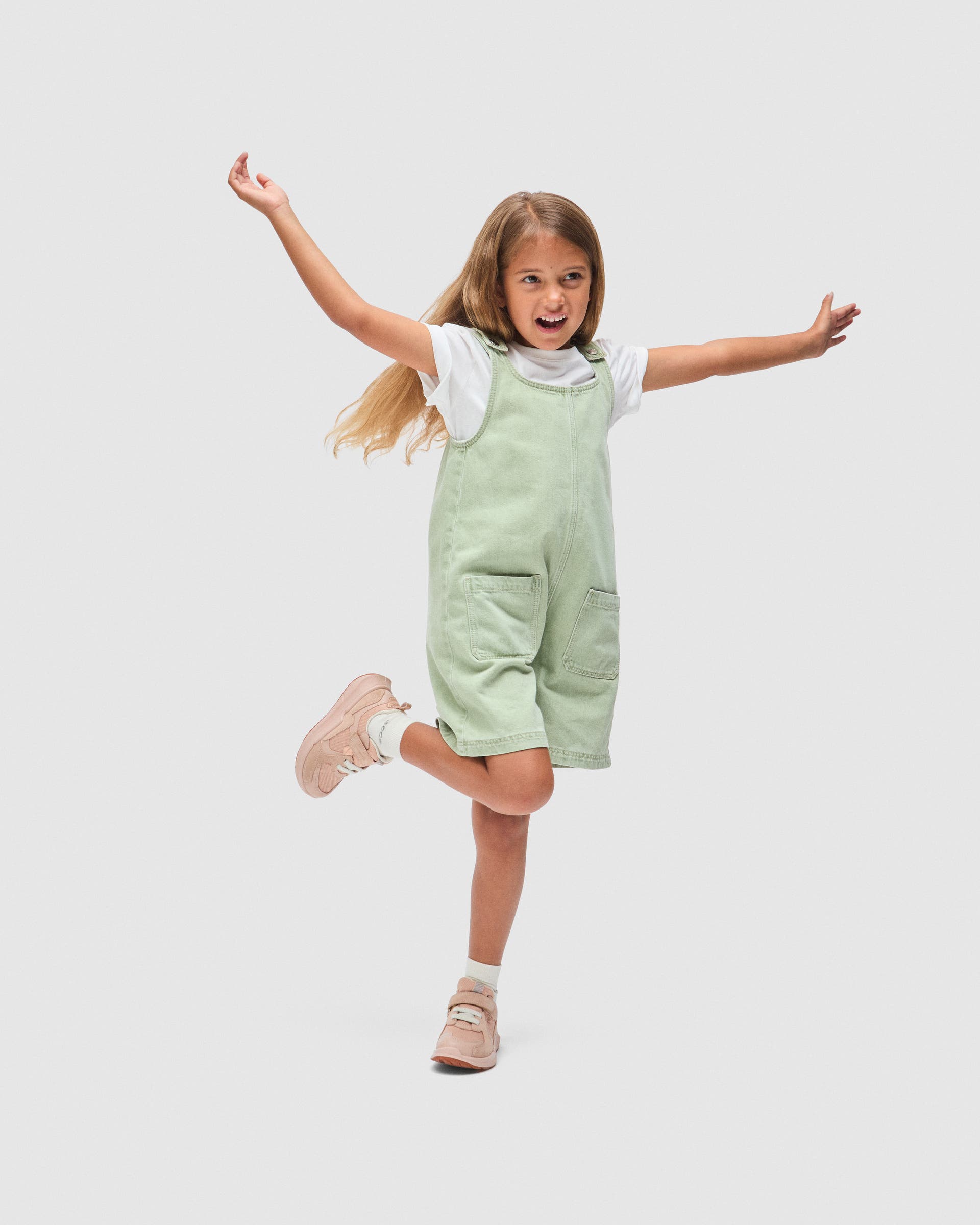 ECCO® BIOM 2.2 kinderen leren sneaker - Roze - Lifestyle image-1