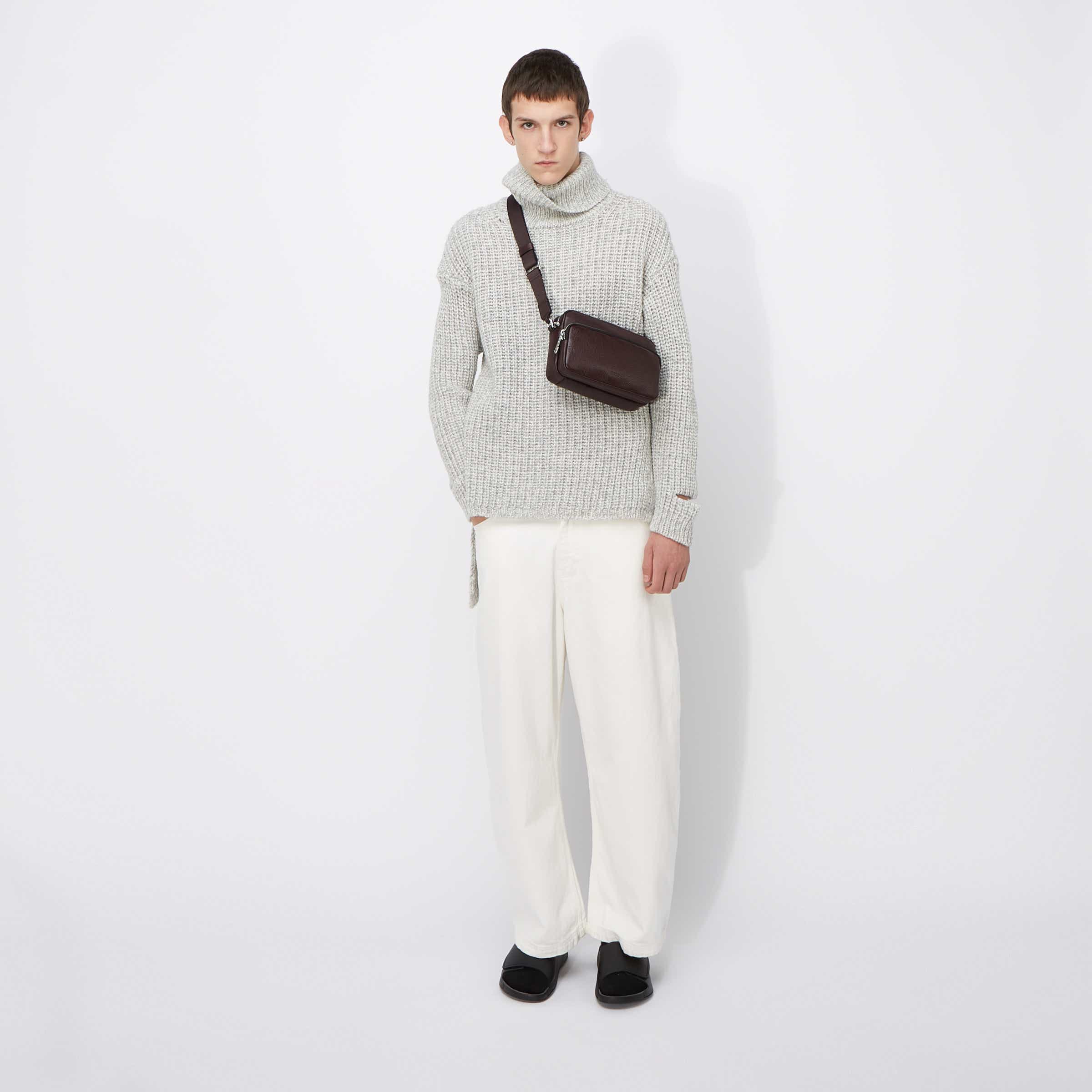 ECCO® Camera Bag Leather Camera Bag - Brown - Modelshot-1