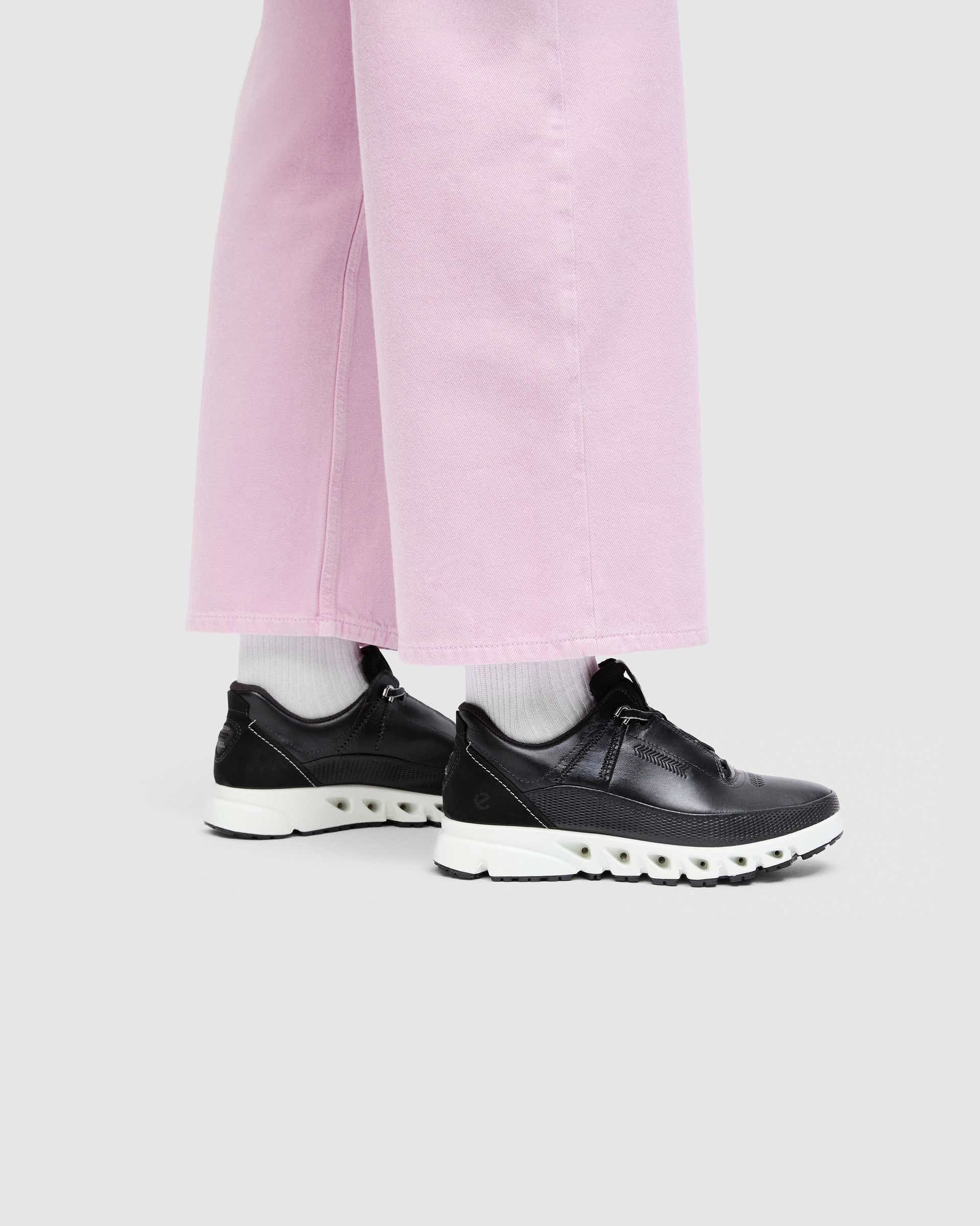 Naisten ECCO® MULTI-VENT nahkainen Gore-Tex-lenkkitossu - Musta - Lifestyle image-1
