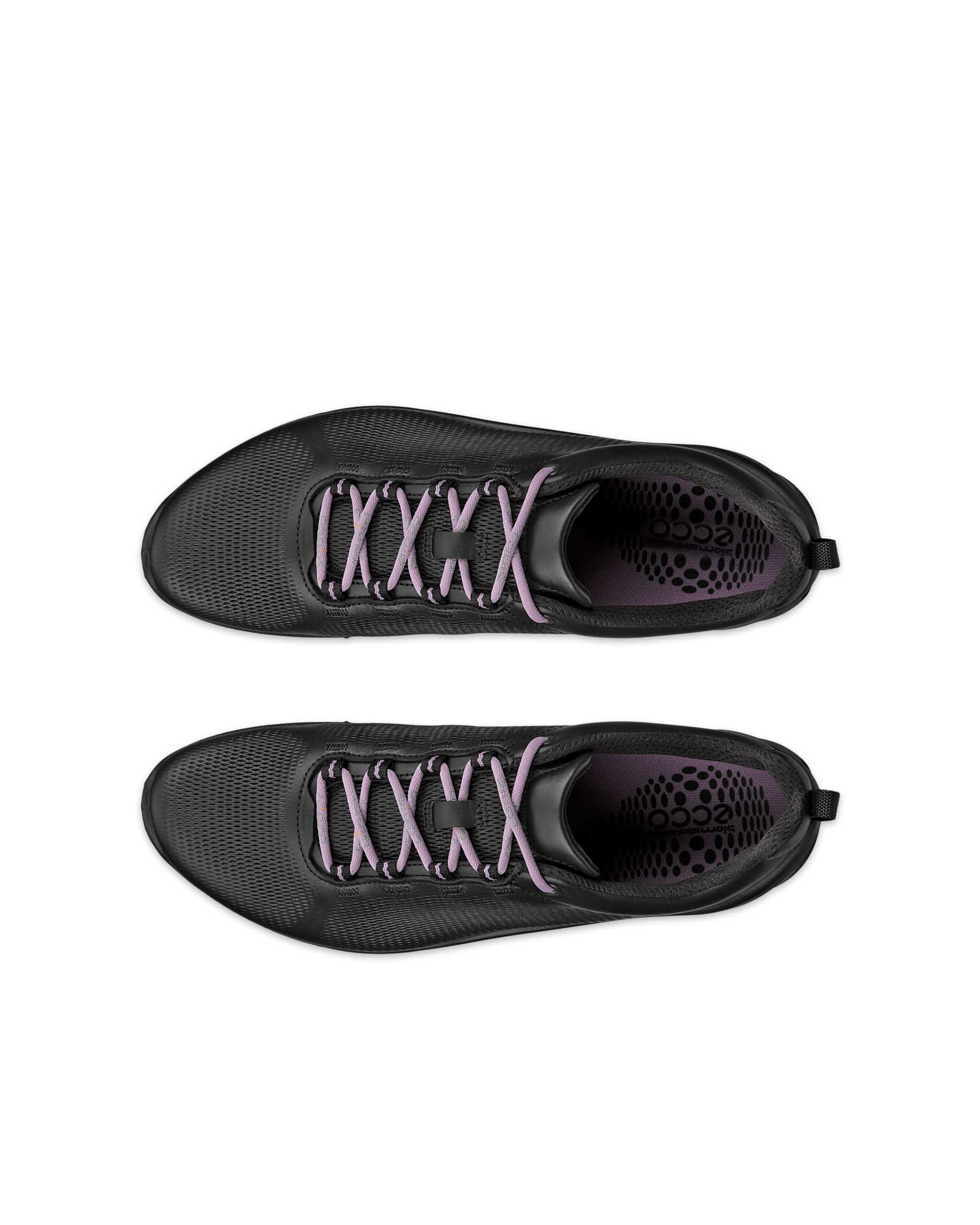 ECCO® BIOM FJUEL baskets en cuir pour femme - Noir - Top left pair