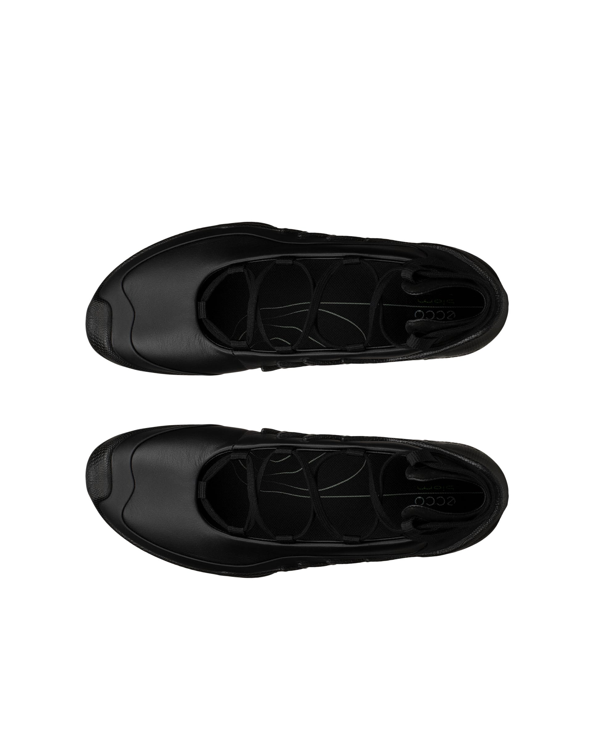 ECCO® BIOM AEX baskets sans lacets en cuir pour femme - Noir - Top left pair
