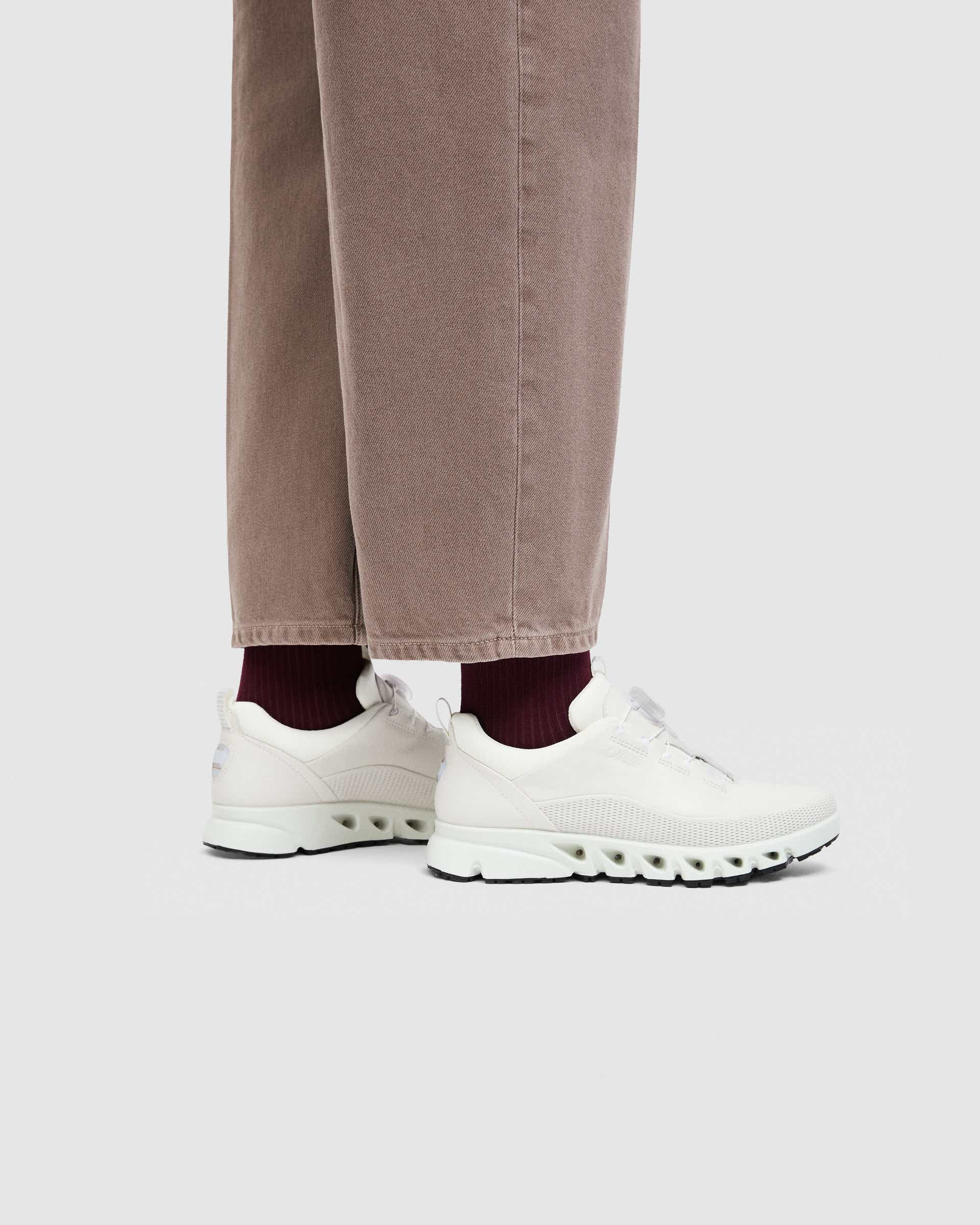 ECCO MULTI-VENT BOA WOMEN'S SNEAKER - White - Lifestyle image-1