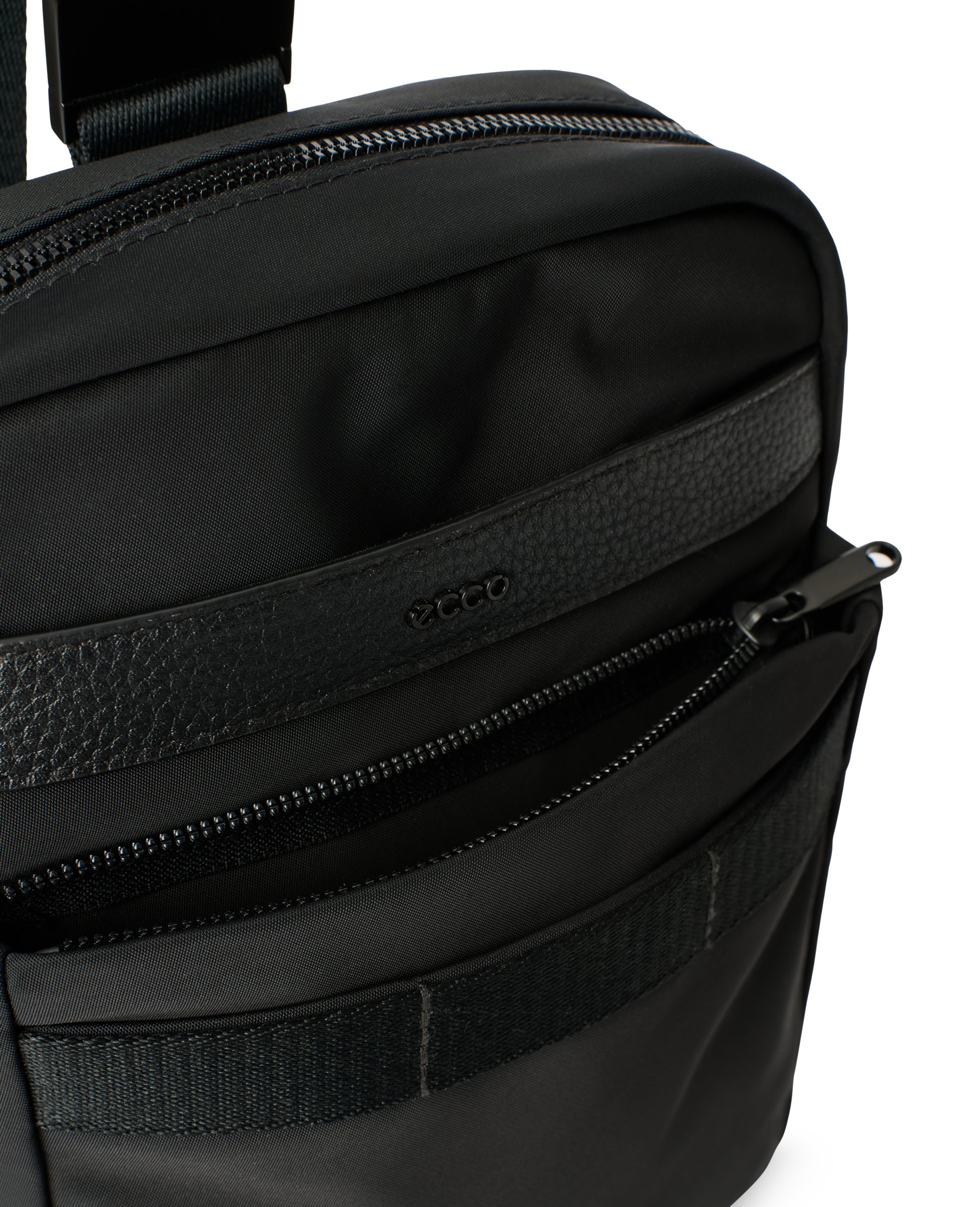ECCO Voyager X Body Sling - Negro - Detail-2
