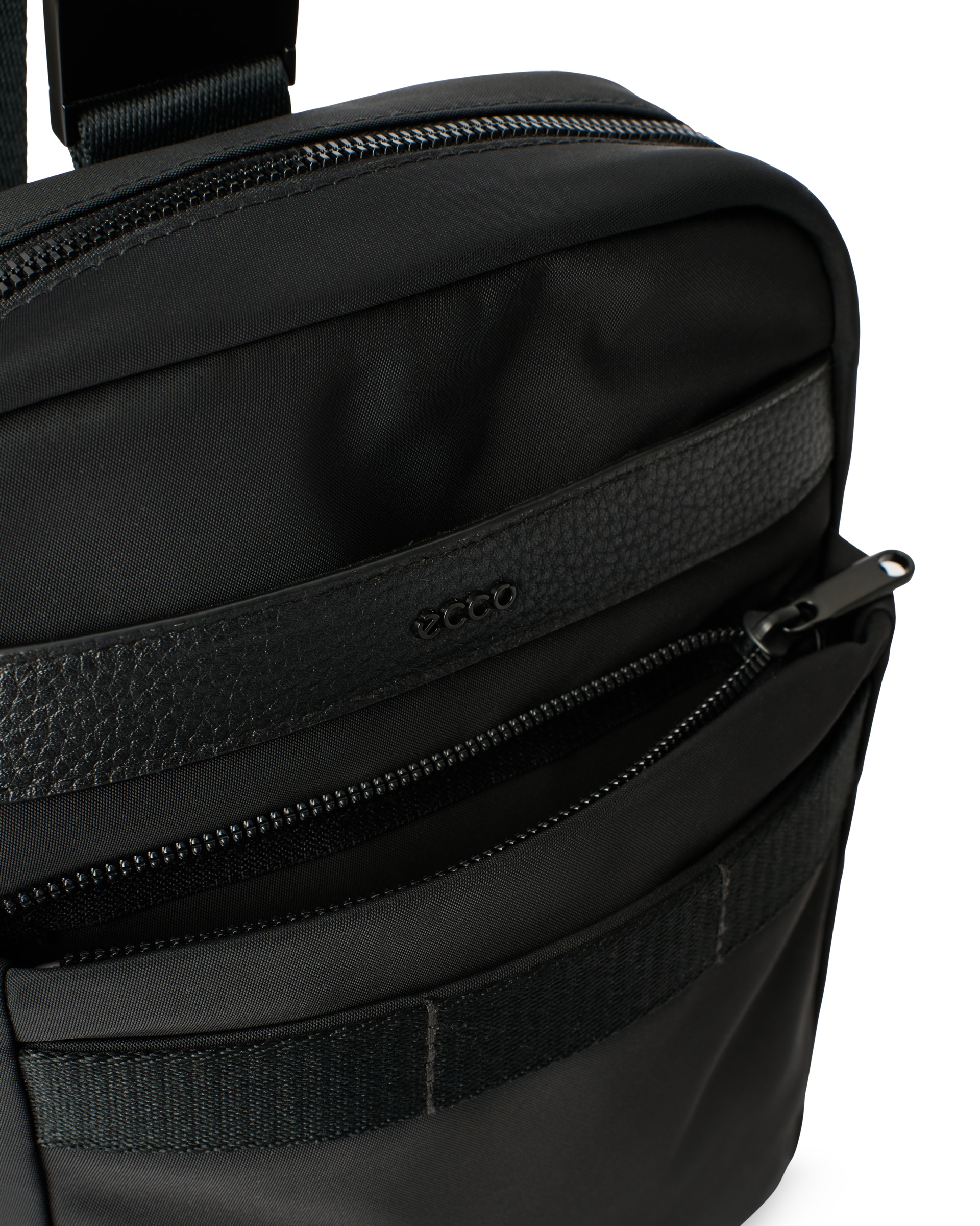ECCO Voyager X Body Sling - Negro - Detail-2