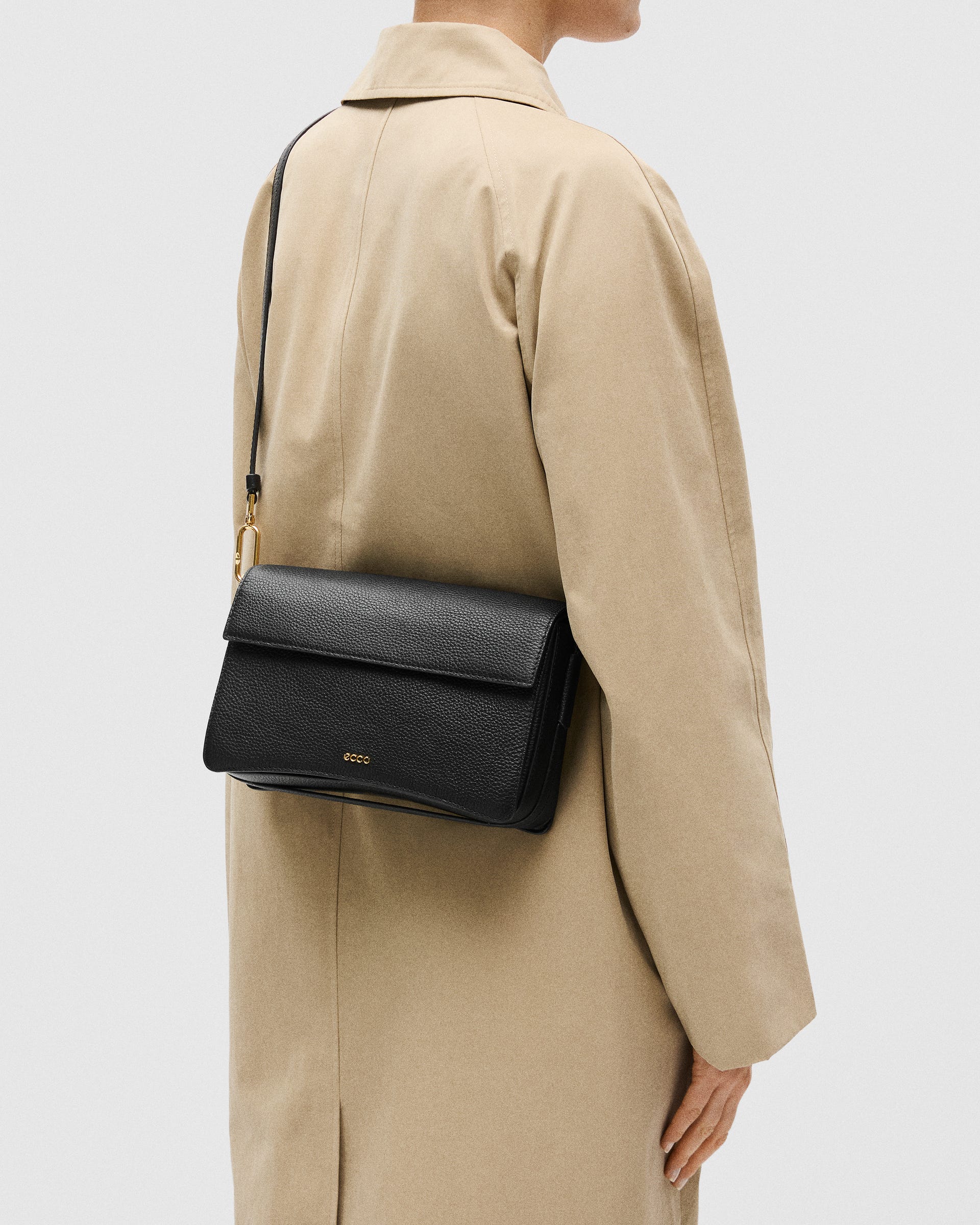 ECCO® Pinch Bag leren crossbodytas - Zwart - Lifestyle image-1