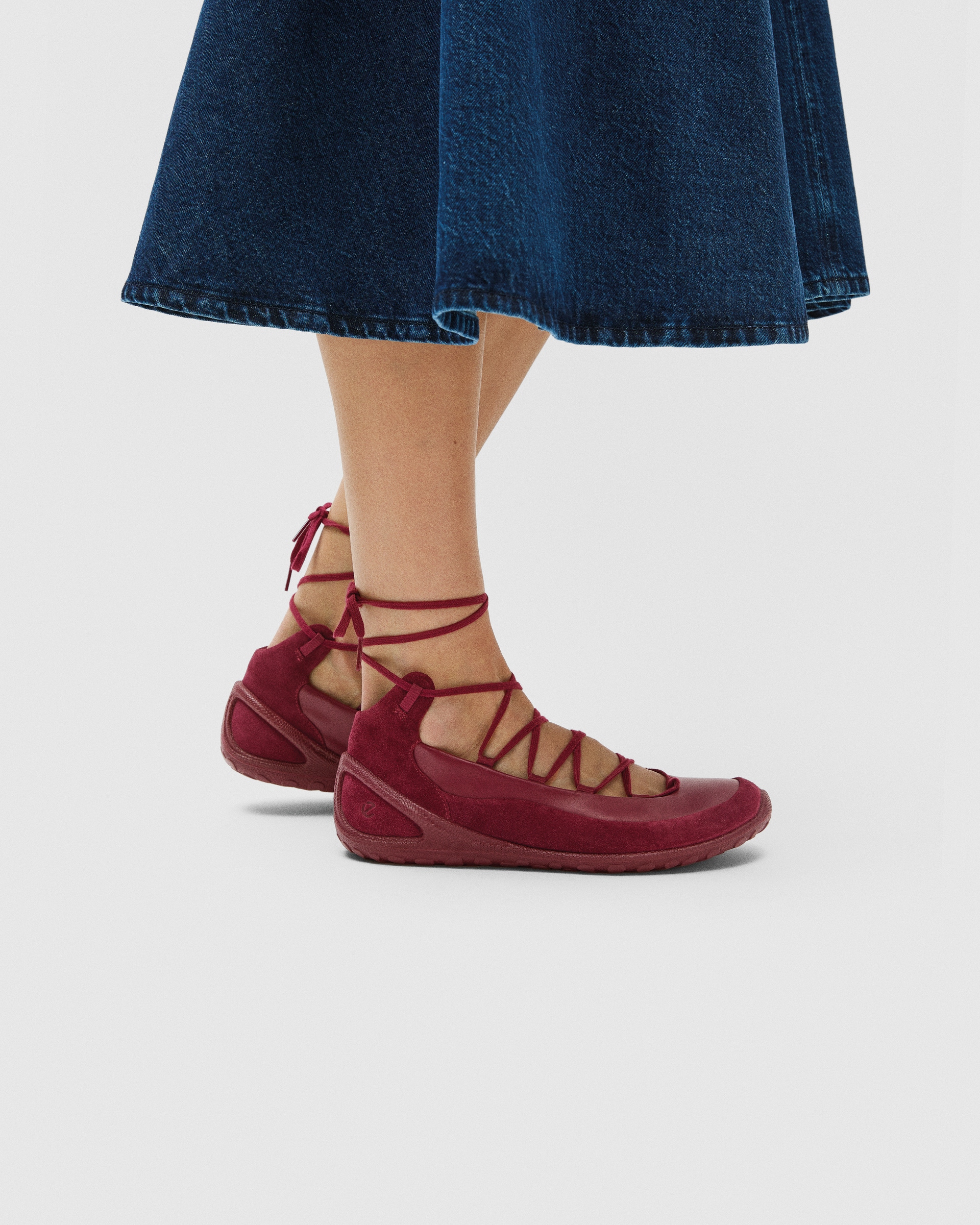 ECCO® BIOM LITE női bőr balerinacipő - Piros - Lifestyle image-1