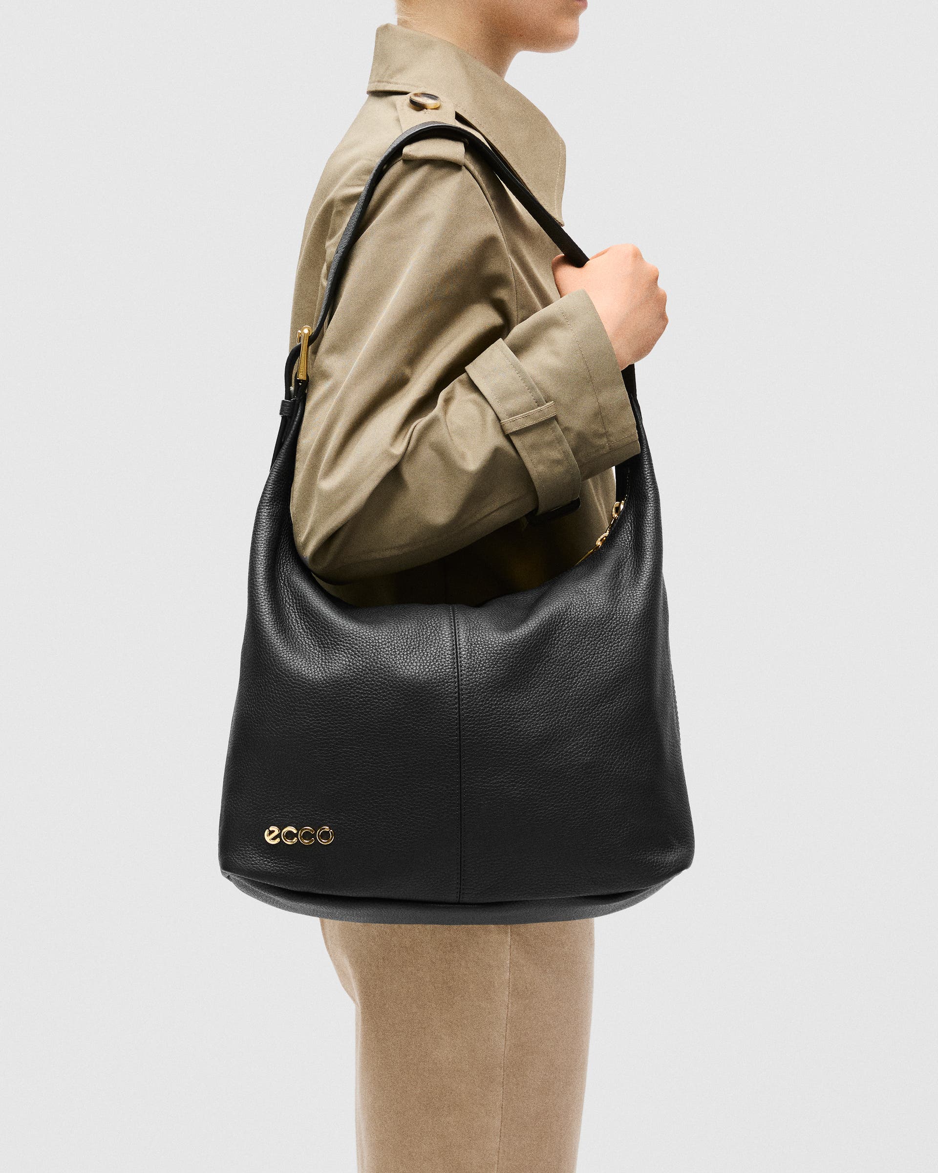 ECCO® Hobo Hobo-Tasche aus Leder - Schwarz - Lifestyle image-1