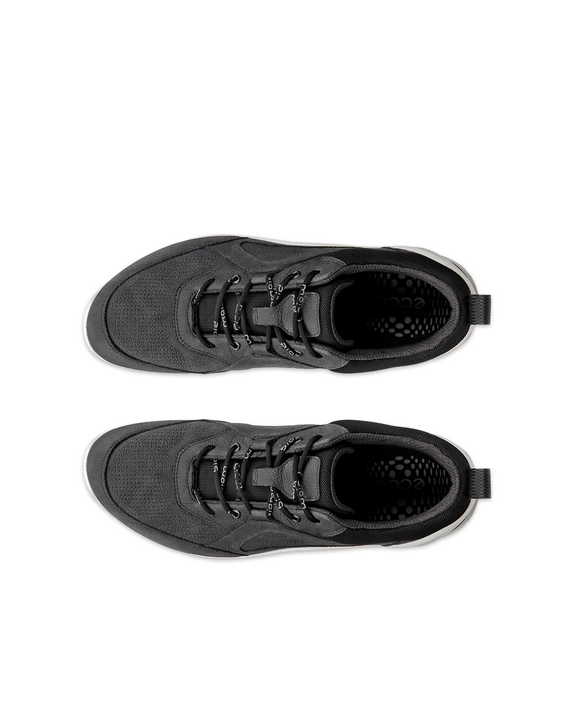 ECCO® BIOM ENERGI baskets en nubuck pour homme - Noir - Top left pair