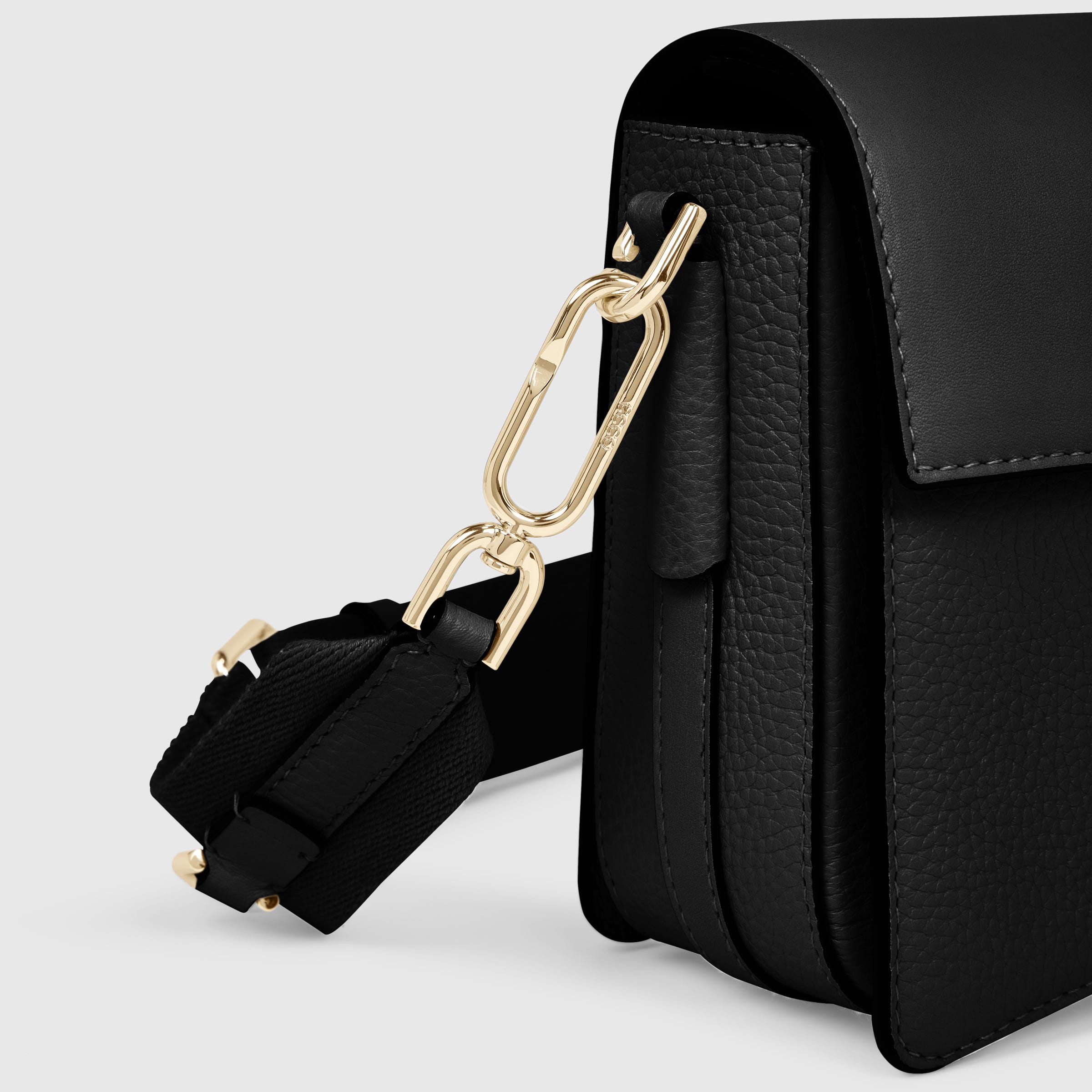 ECCO® Textureblock Leather Crossbody Bag - Black - Detail-1