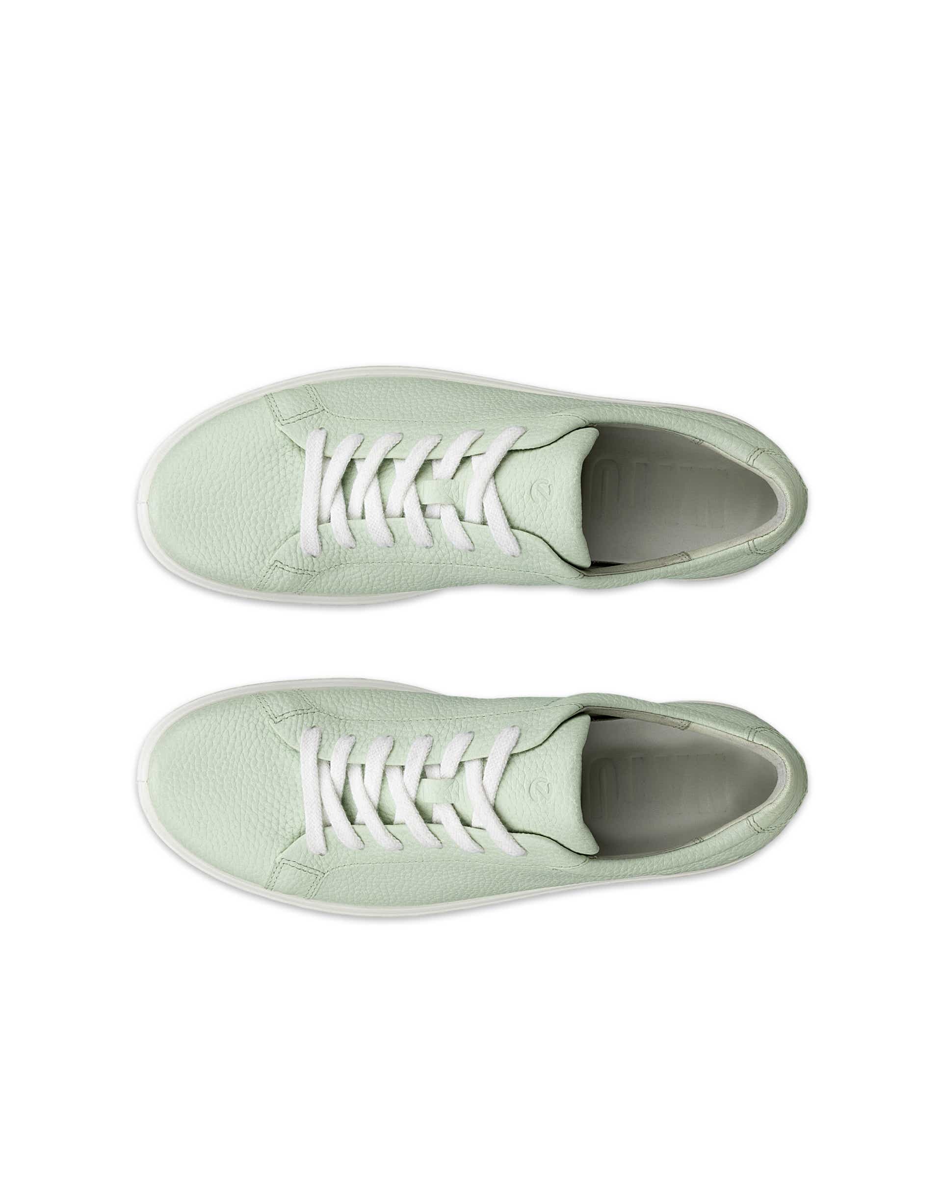 Women's ECCO® Soft 60 Leather Sneaker - Green - Top left pair