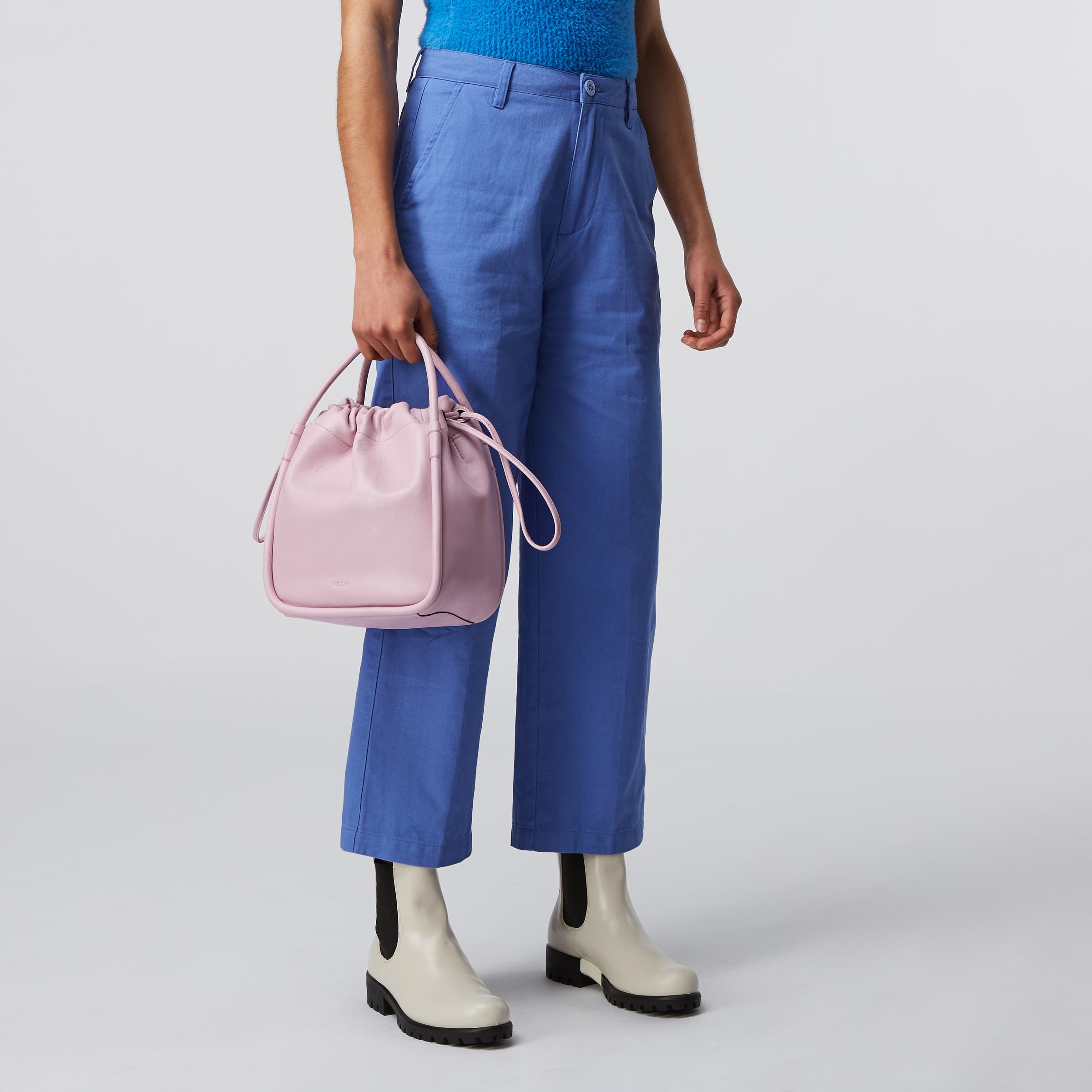 ECCO® Contact Leather Drawstring Bag - Pink - Modelshot-1