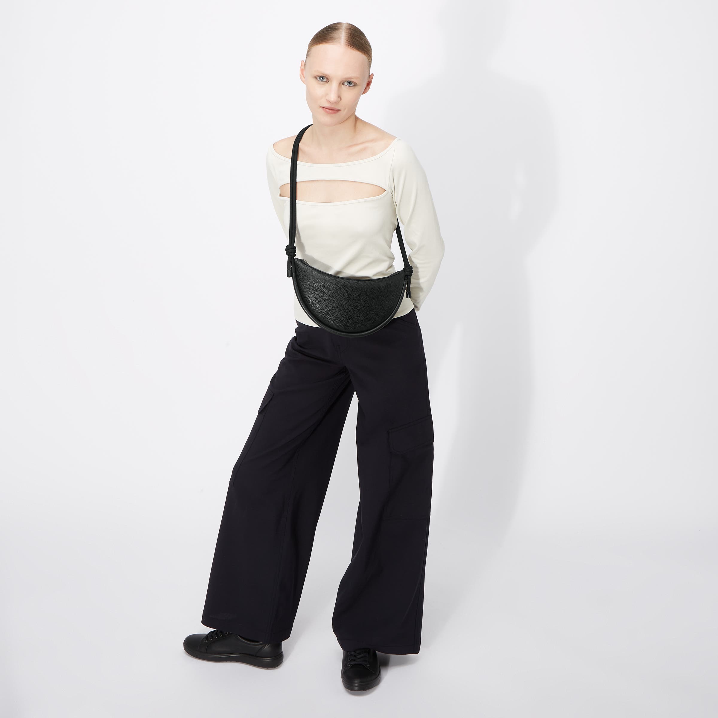 黒いエピレザー風ショルダーバッグ ヴィータ】レザーショルダーバッグ S 2WAY 本革（商品番号：P25