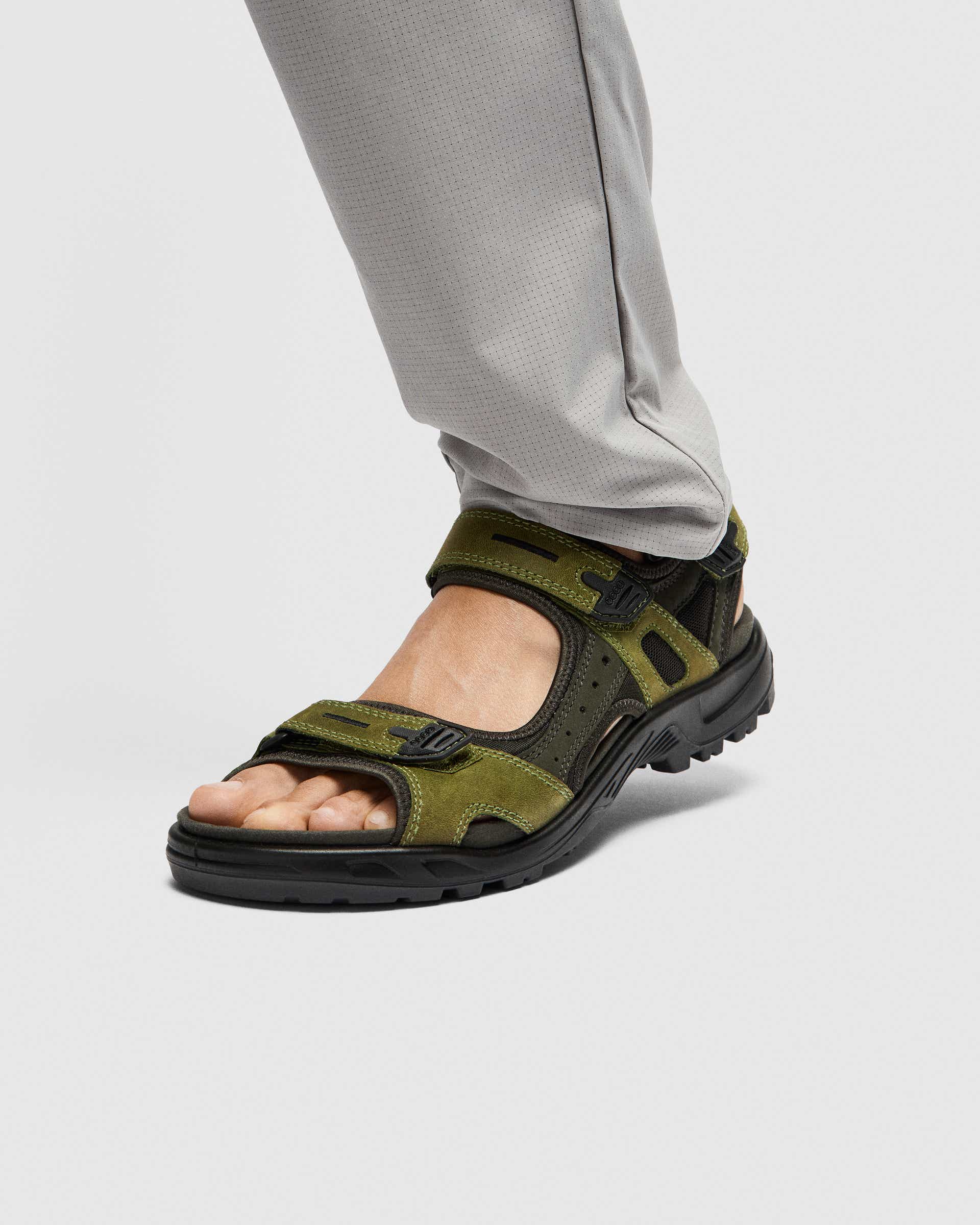 ECCO® Offroad sandale de marche en nubuck  pour homme - Vert - Lifestyle image-1