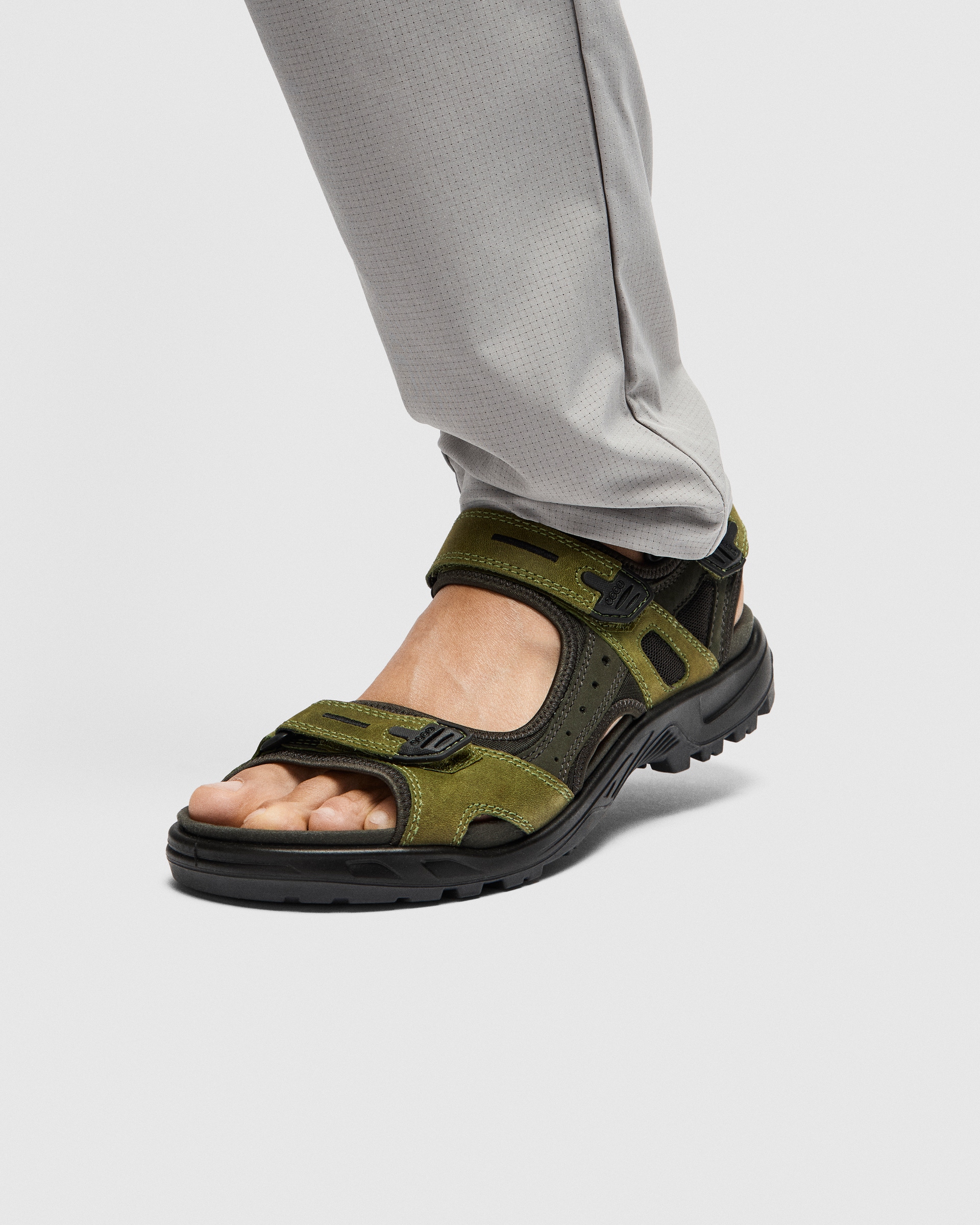 ECCO® Offroad sandale de marche en nubuck  pour homme - Vert - Lifestyle image-1