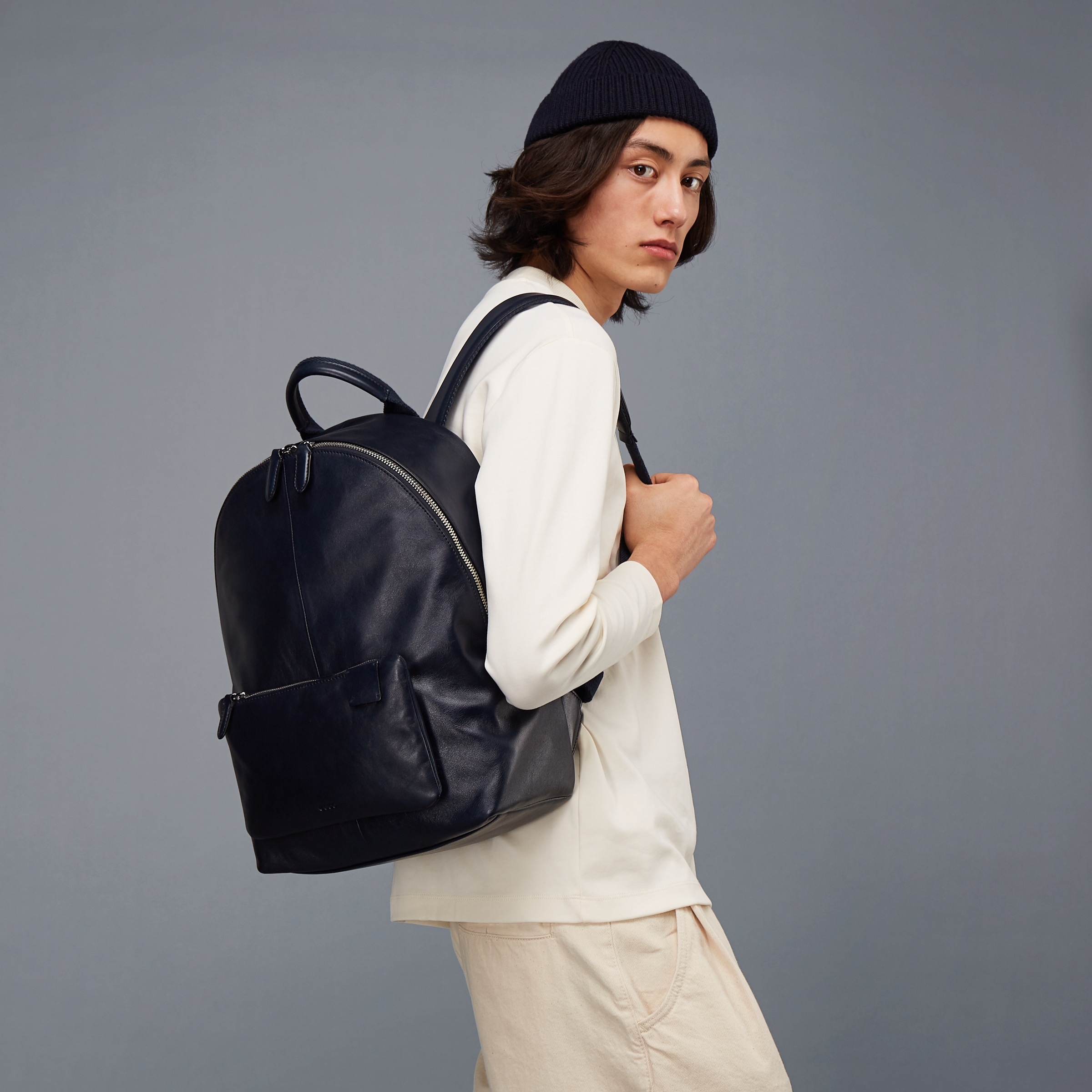 ECCO Journey Round Pack レザーバックパック - ブルー - Modelshot-1