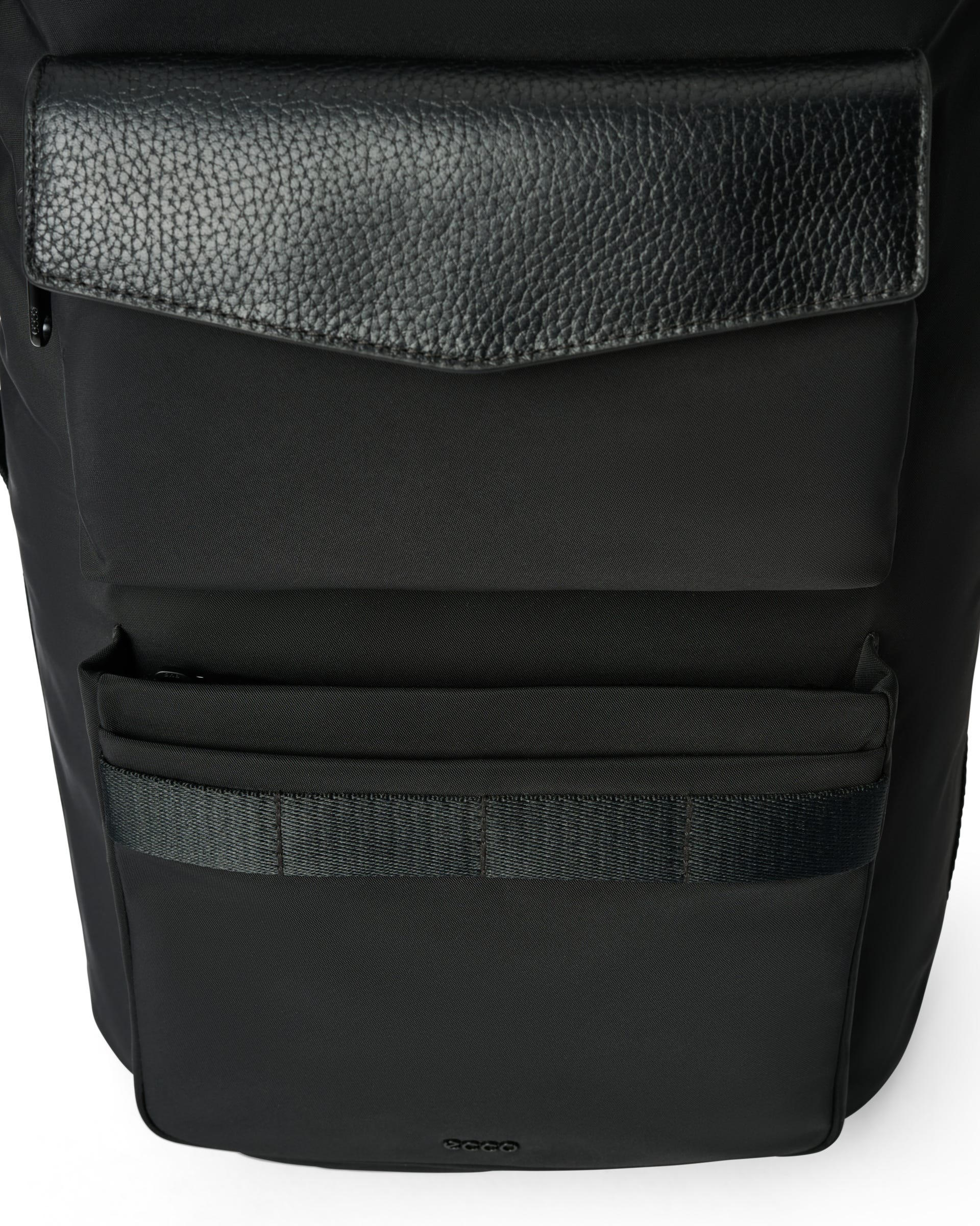 ECCO® Voyager Sack Leather Bag