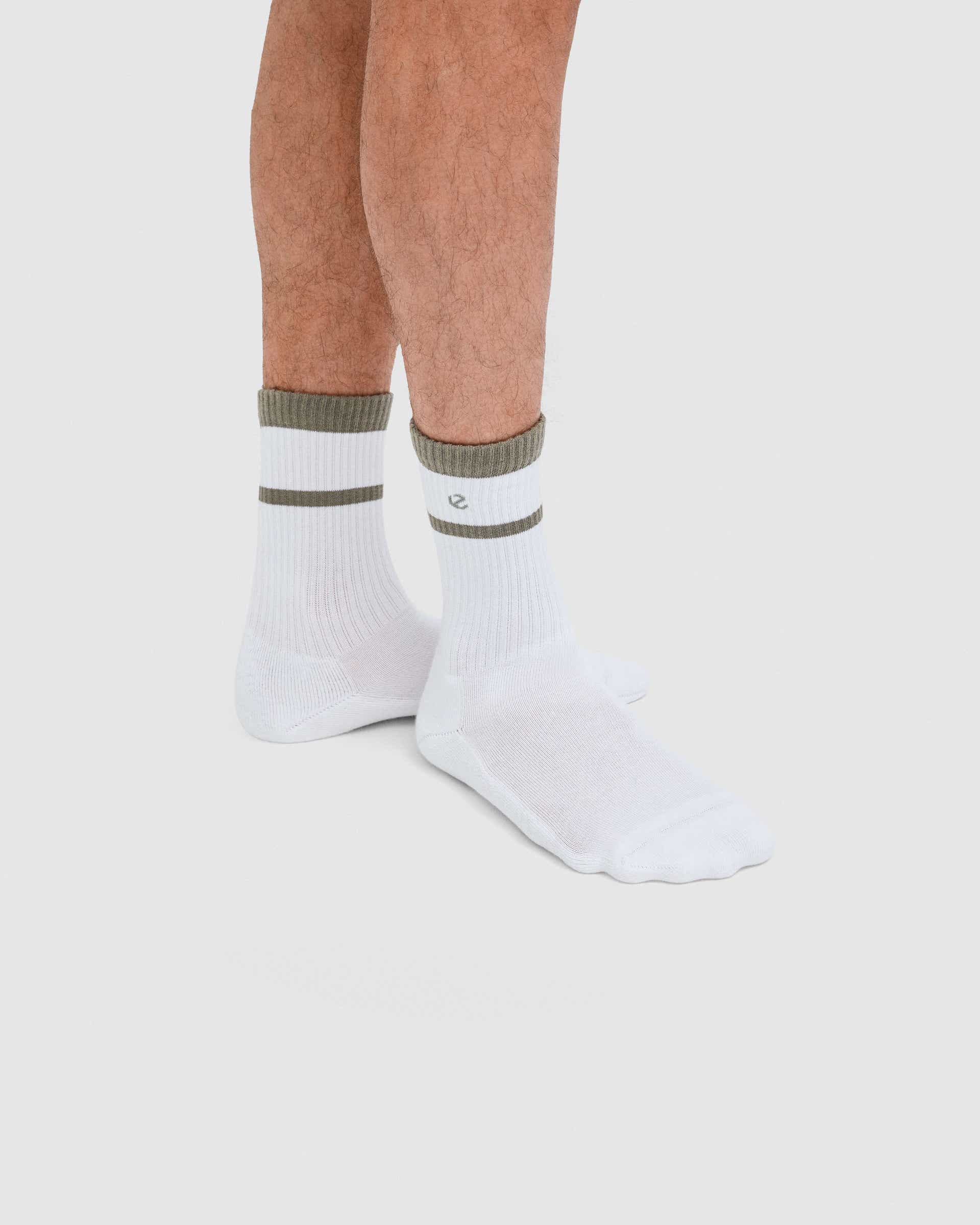 Unisex ECCO® RETRO Wool Mid-Cut Socks - White - Lifestyle image-1