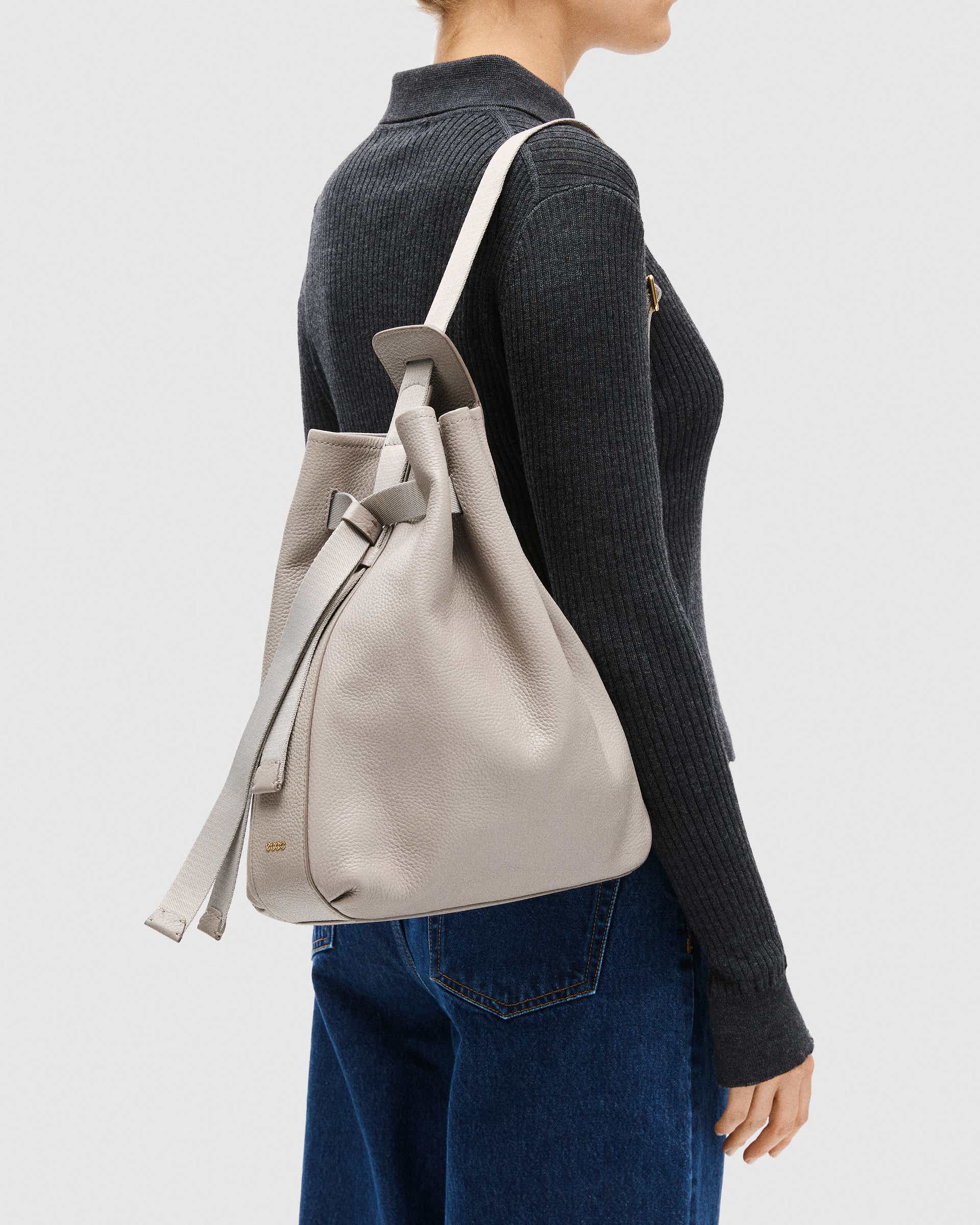 ECCO® Sail Bag kožna torba hobo - Bež - Lifestyle image-1