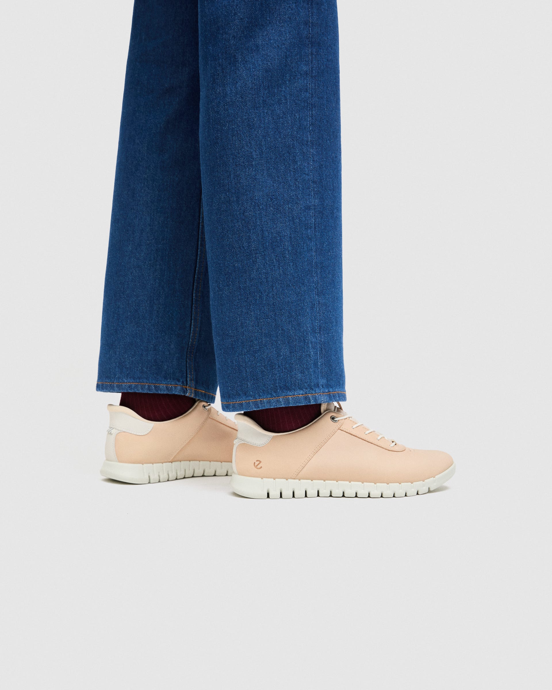 ECCO® GRUUV LITE Damen Nubuk-Schnürschuh - Beige - Lifestyle image-1