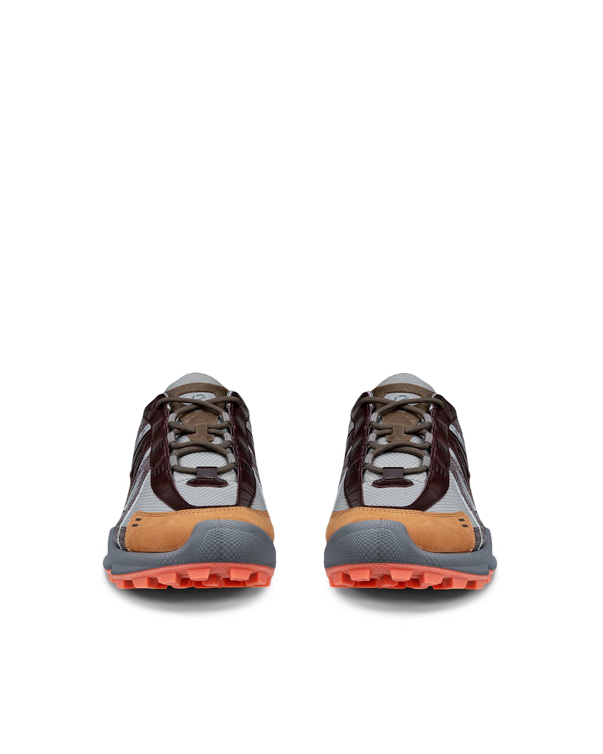 ECCO® BIOM C-Trail baskets de plein air en cuir pour homme - Gris - Front pair