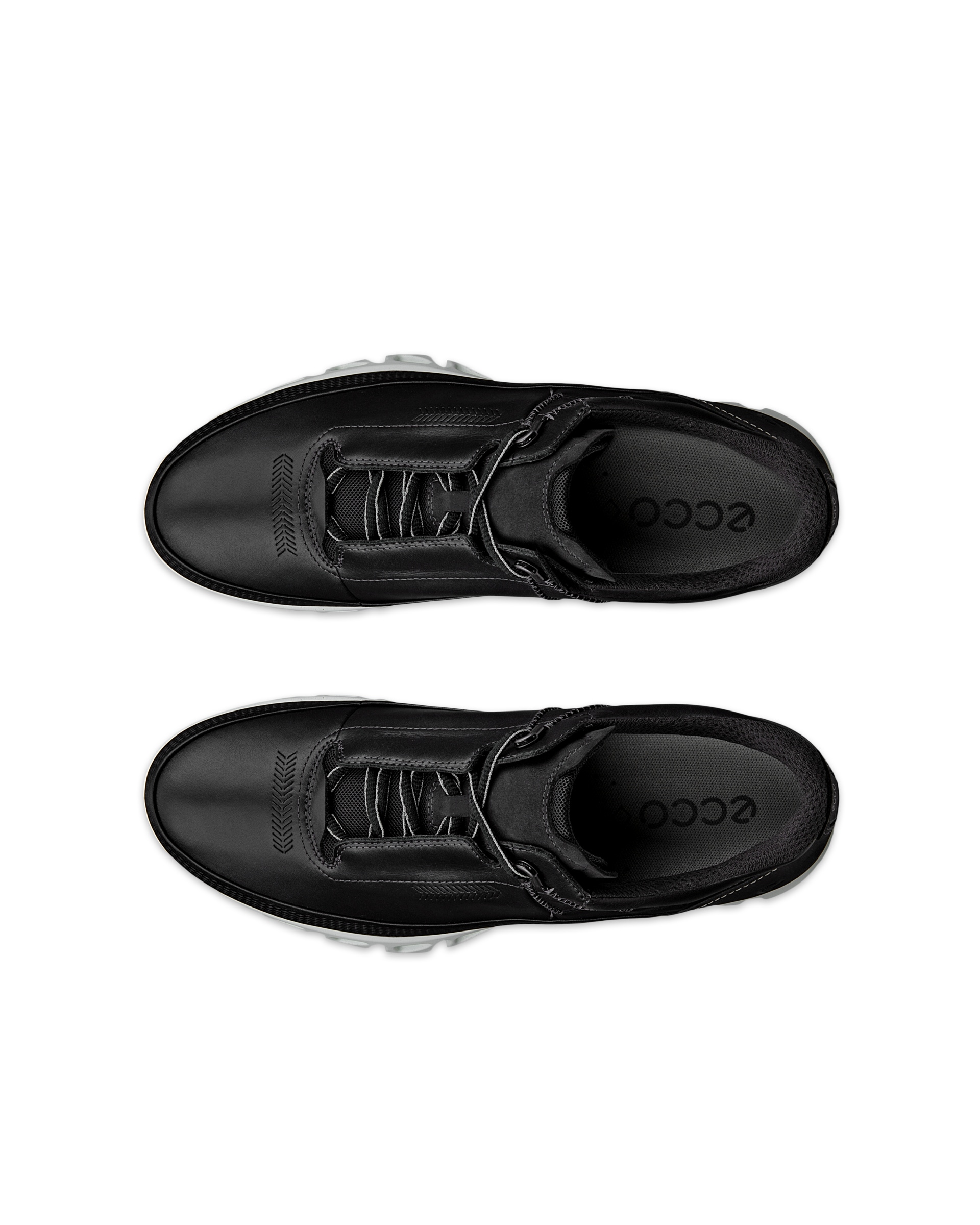 Men's ECCOยฎ Multi-Vent Leather Gore-Tex Shoe - Black - Top left pair