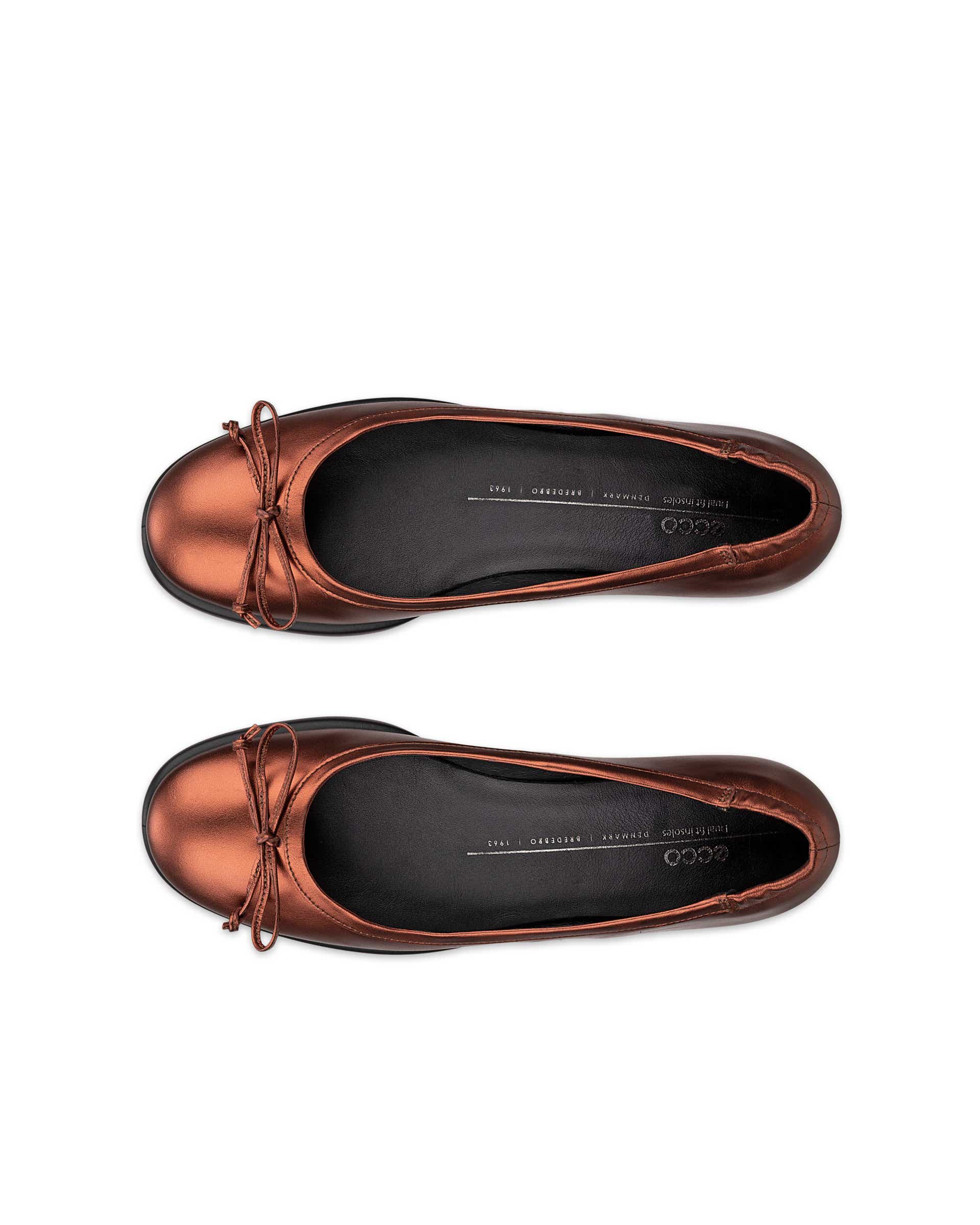 Women's ECCO® Sculpted LX 15 BOW Leather Ballerina - Brown - Top left pair