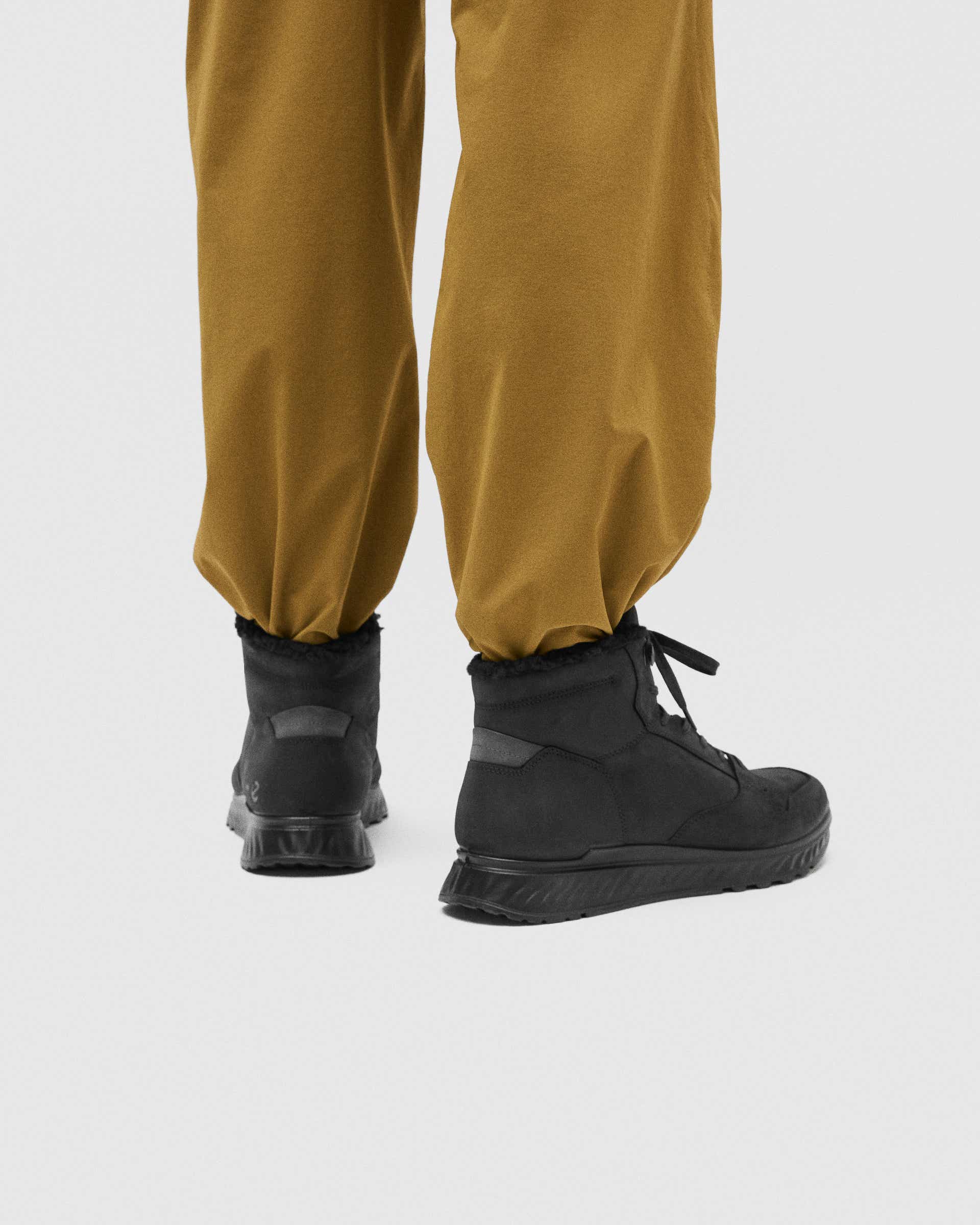 ECCO EXOSTRIDE - Svart - Lifestyle image-1