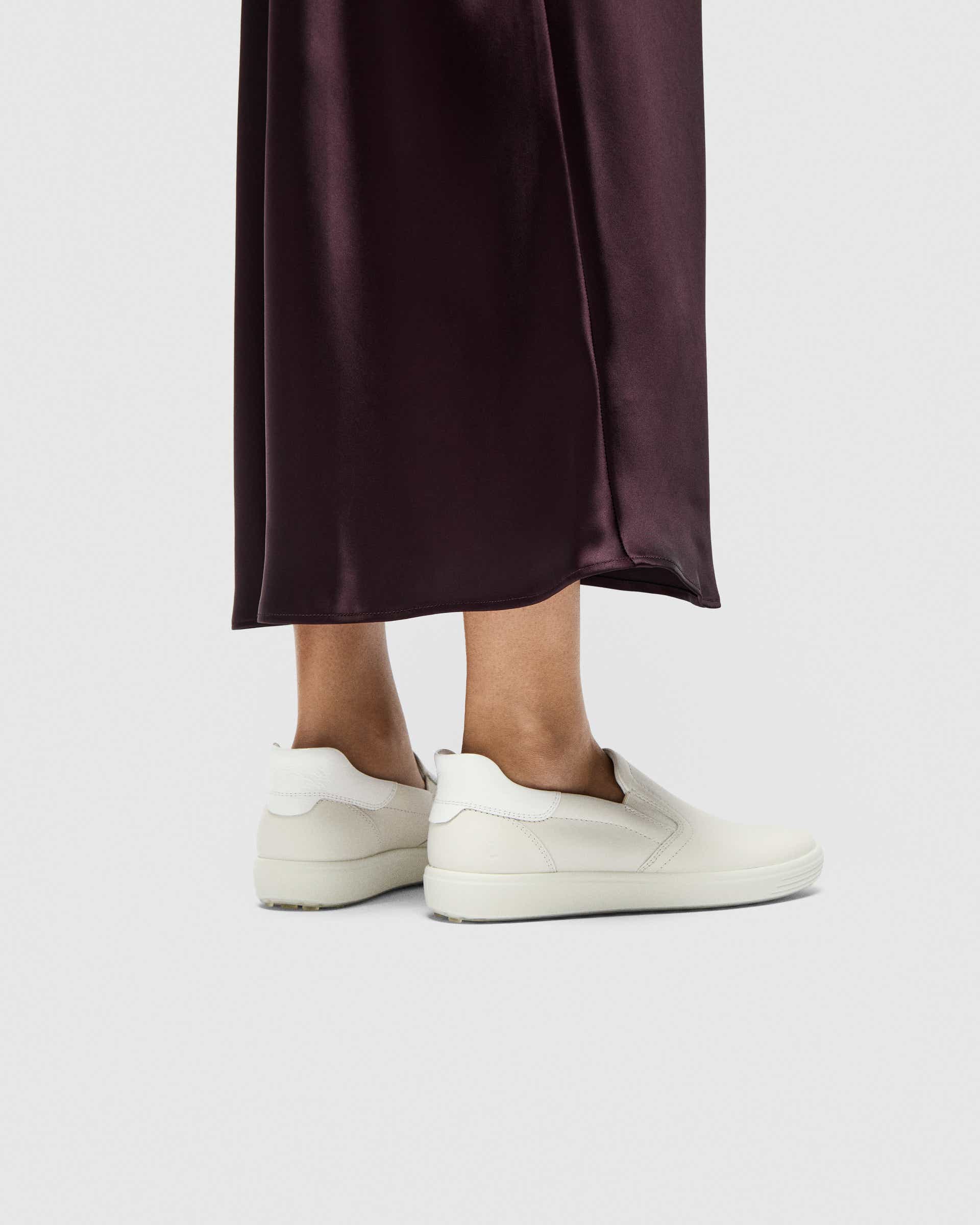 ECCO SOFT 7 WOMEN'S SLIP-ON - White - Lifestyle image-1