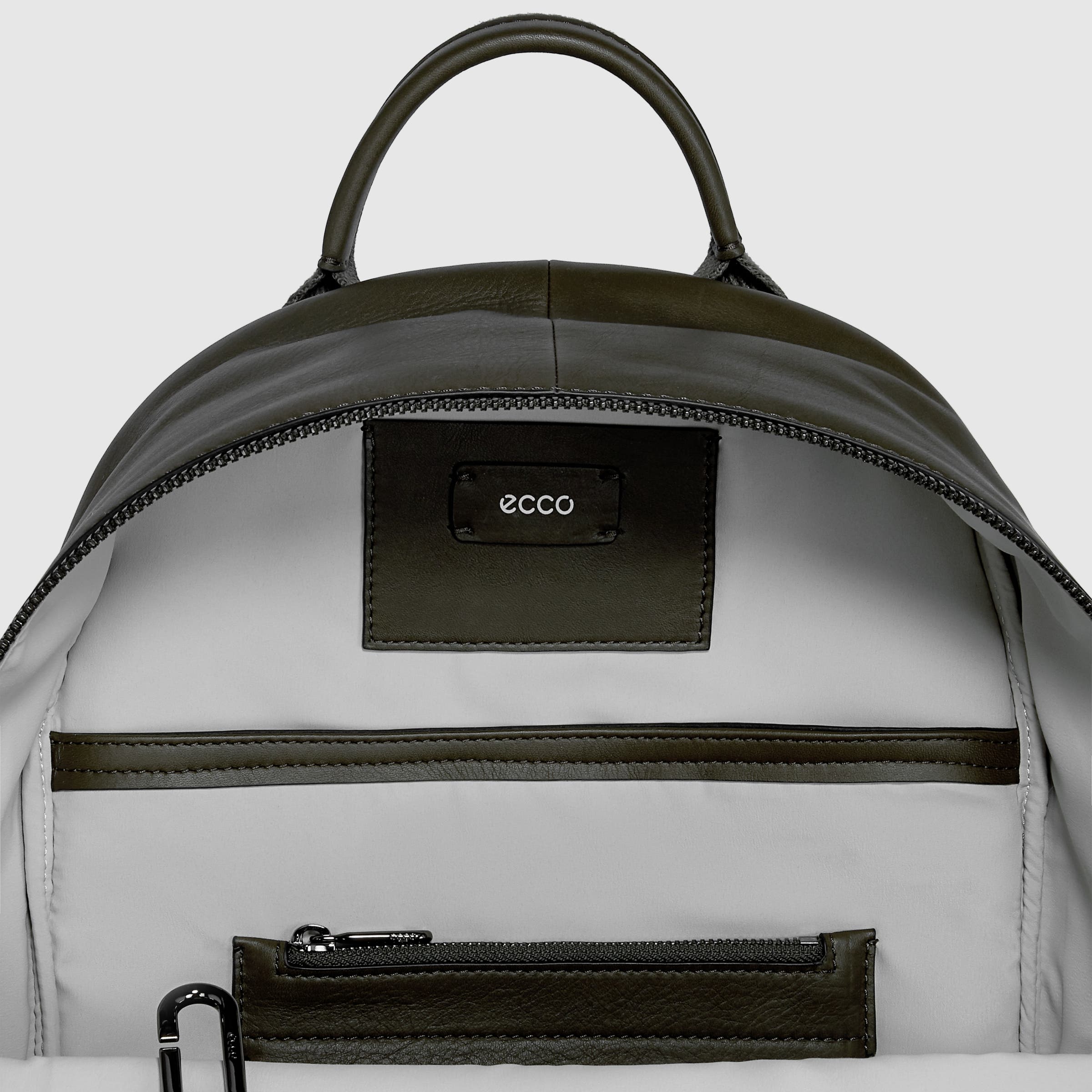 ECCO Journey Round Pack - Green - Inside