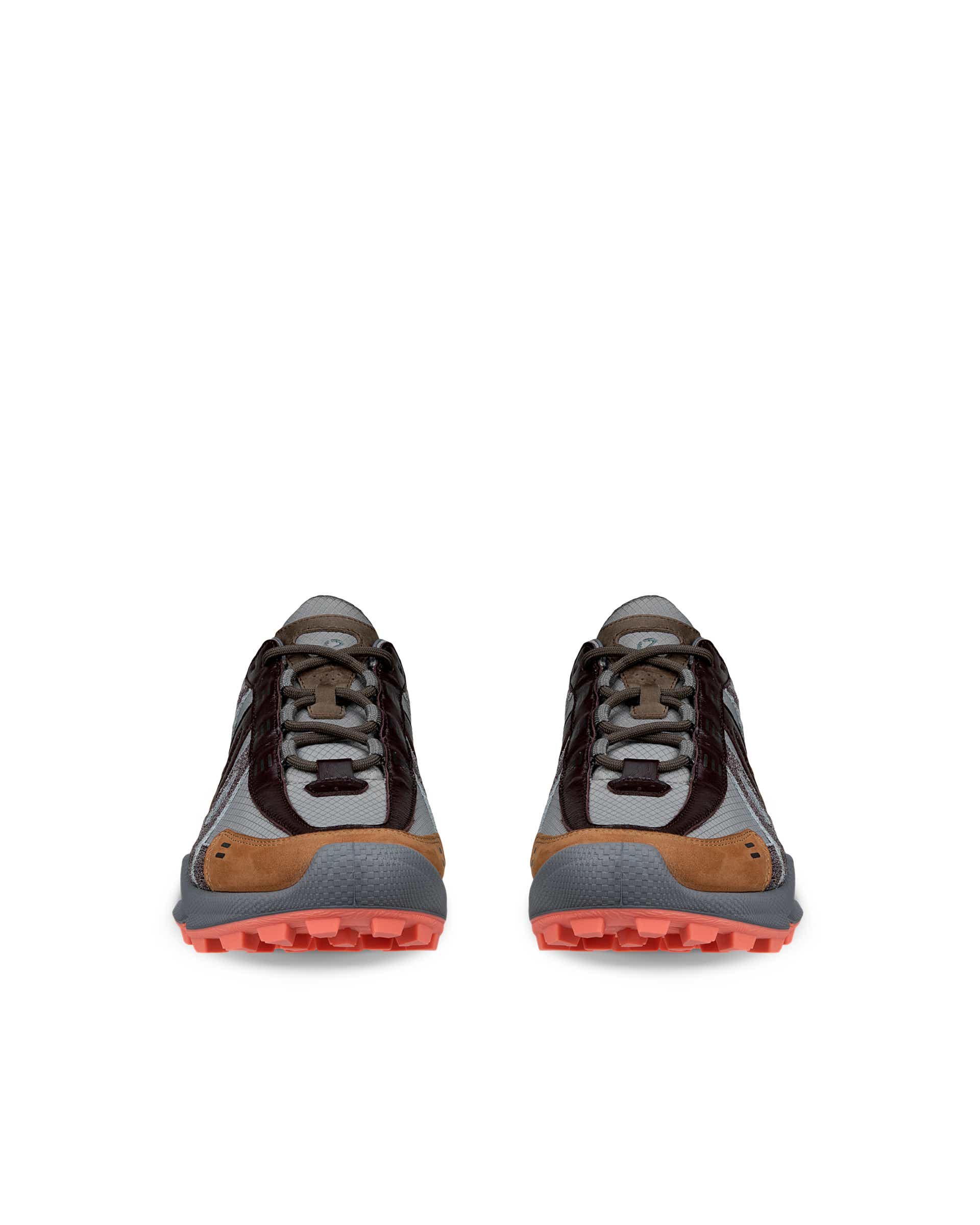 ECCO® BIOM C-Trail baskets de plein air en cuir pour femme - Gris - Front pair