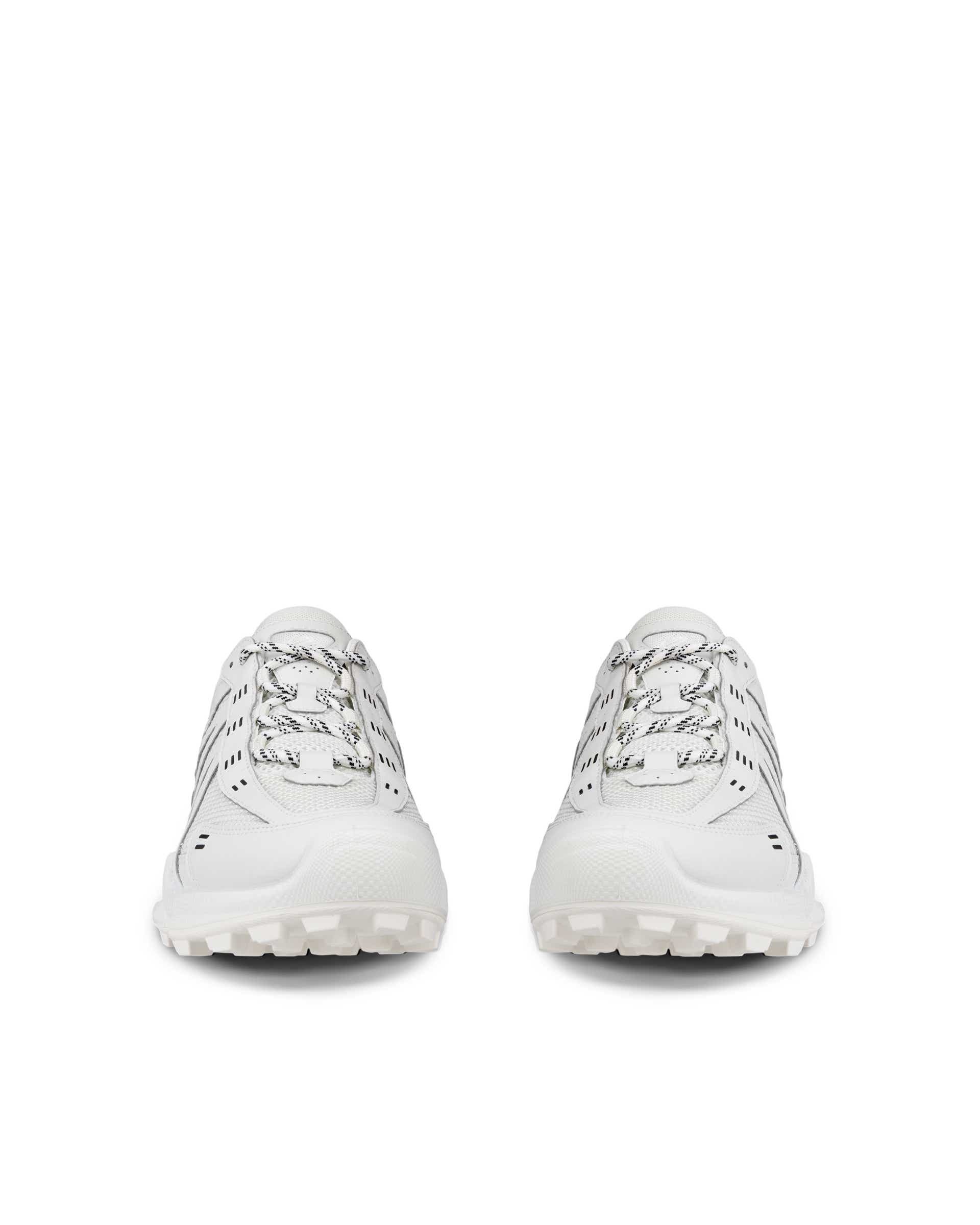 ECCO BIOM C Trail メンズ テキスタイルアウトドアスニーカー - ホワイト - Front pair