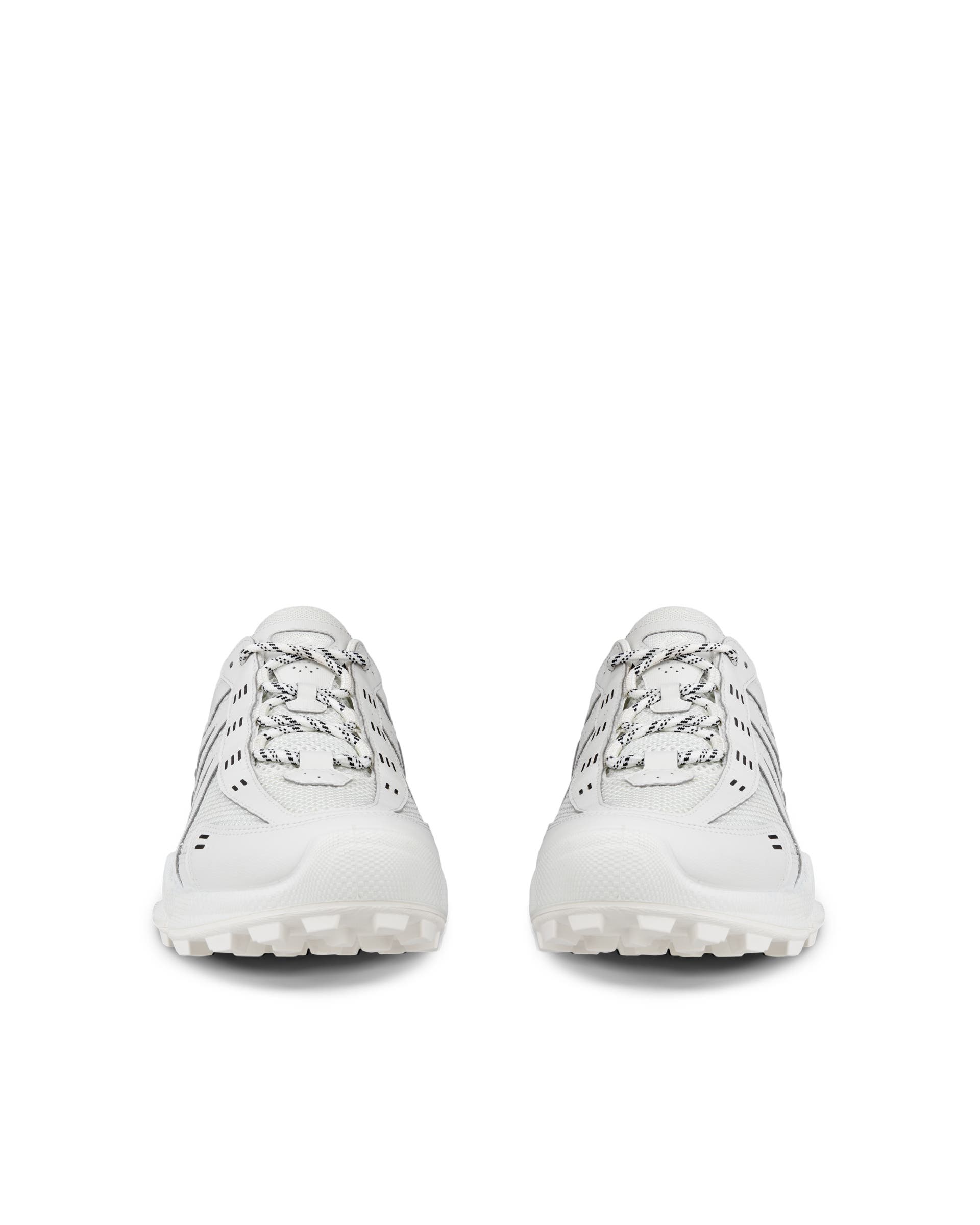 ECCO BIOM C Trail メンズ テキスタイルアウトドアスニーカー - ホワイト - Front pair