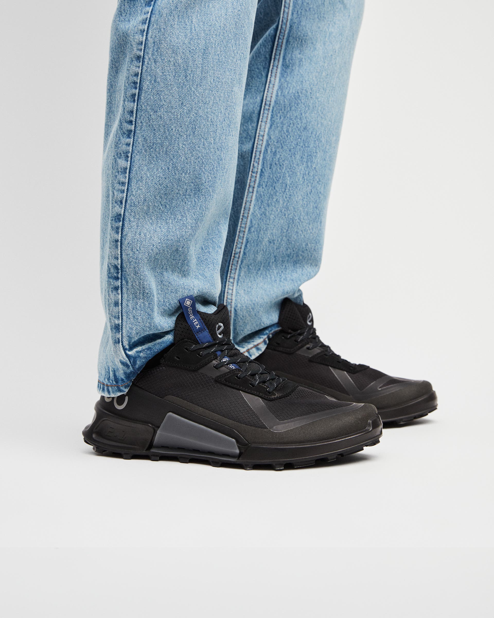 ECCO® Biom 2.1 X Country Herren Textil Trailrunning-Schuhe mit Gore-Tex - Schwarz - Lifestyle image-1