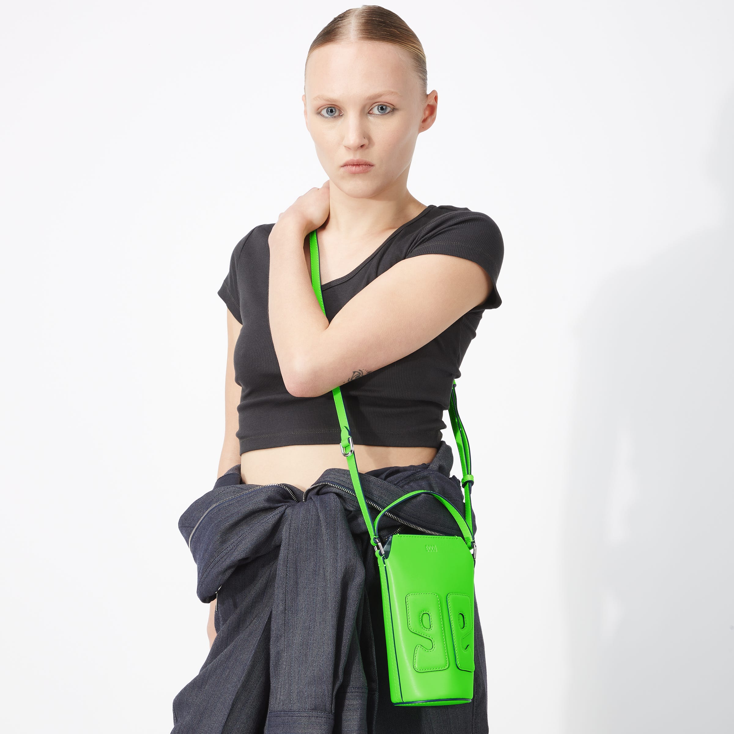 ECCO® E Pot Leather Crossbody Bag - Green - Modelshot-1