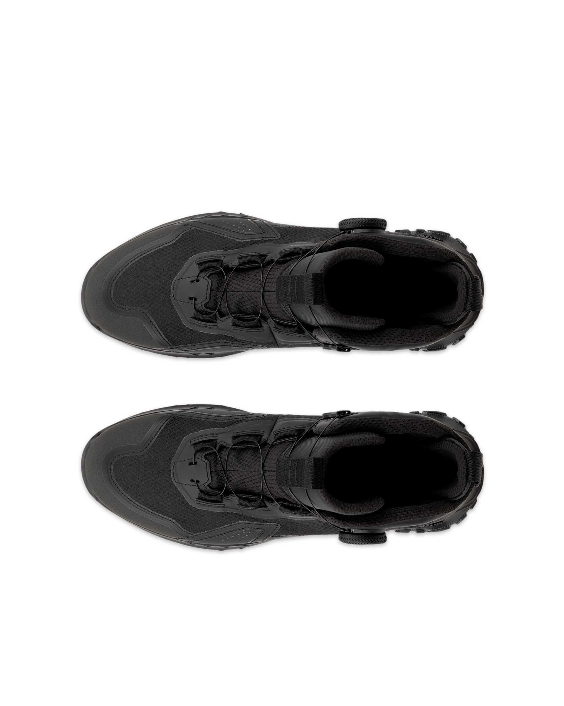 ECCO ULT-TRN M MID-CUT WP BOA - Black - Top left pair