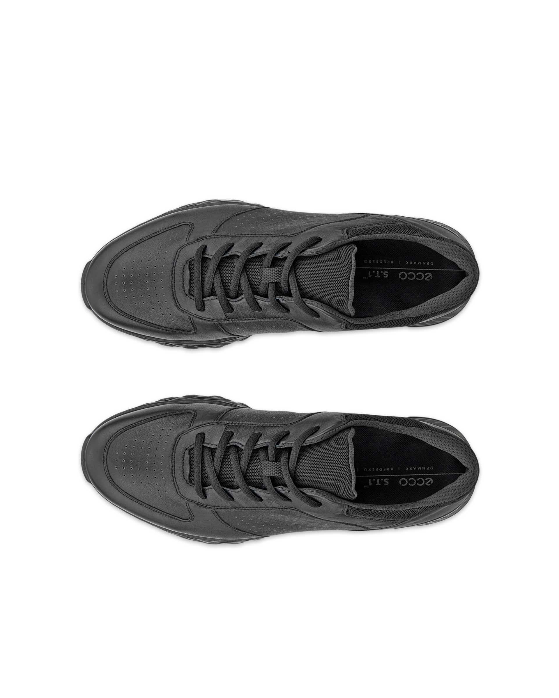 Pánské outdoorové kožené tenisky ECCO® Exostride - Černá - Top left pair