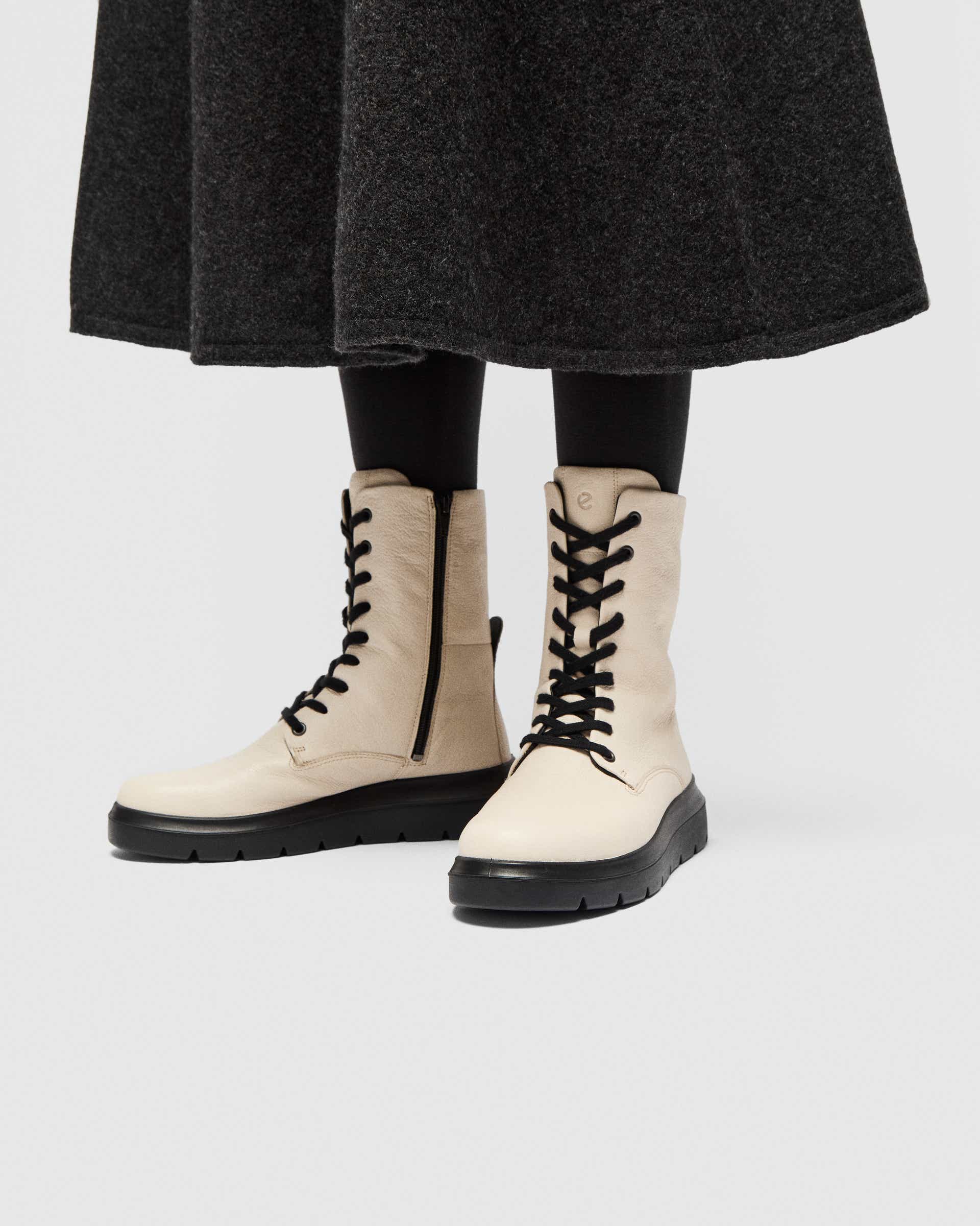ECCO Nouvelle ウィメンズ レザーレースアップブーツ - ブラウン - Lifestyle image-1
