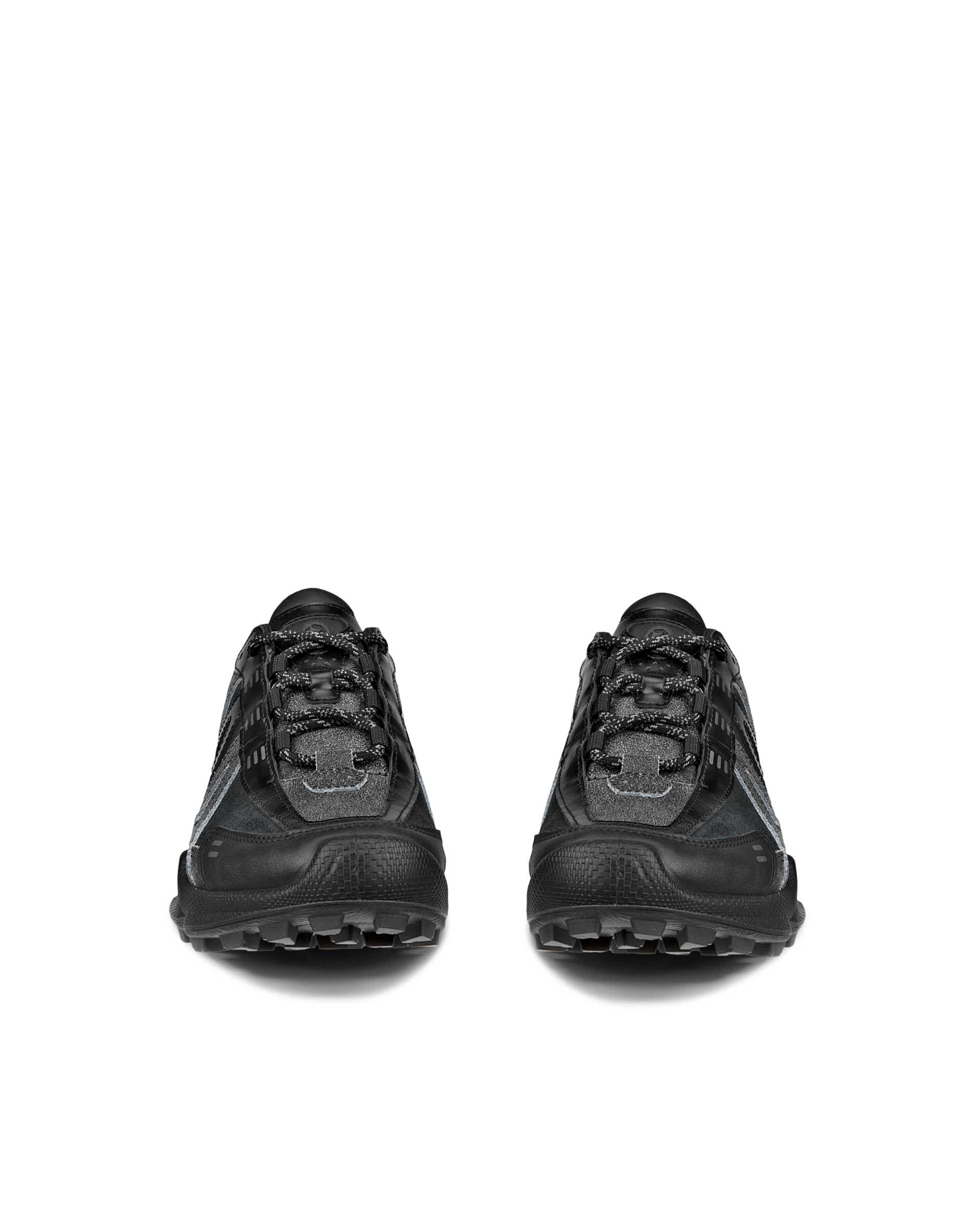 ECCO® BIOM C-Trail baskets de plein air en daim pour femme - Noir - Front pair