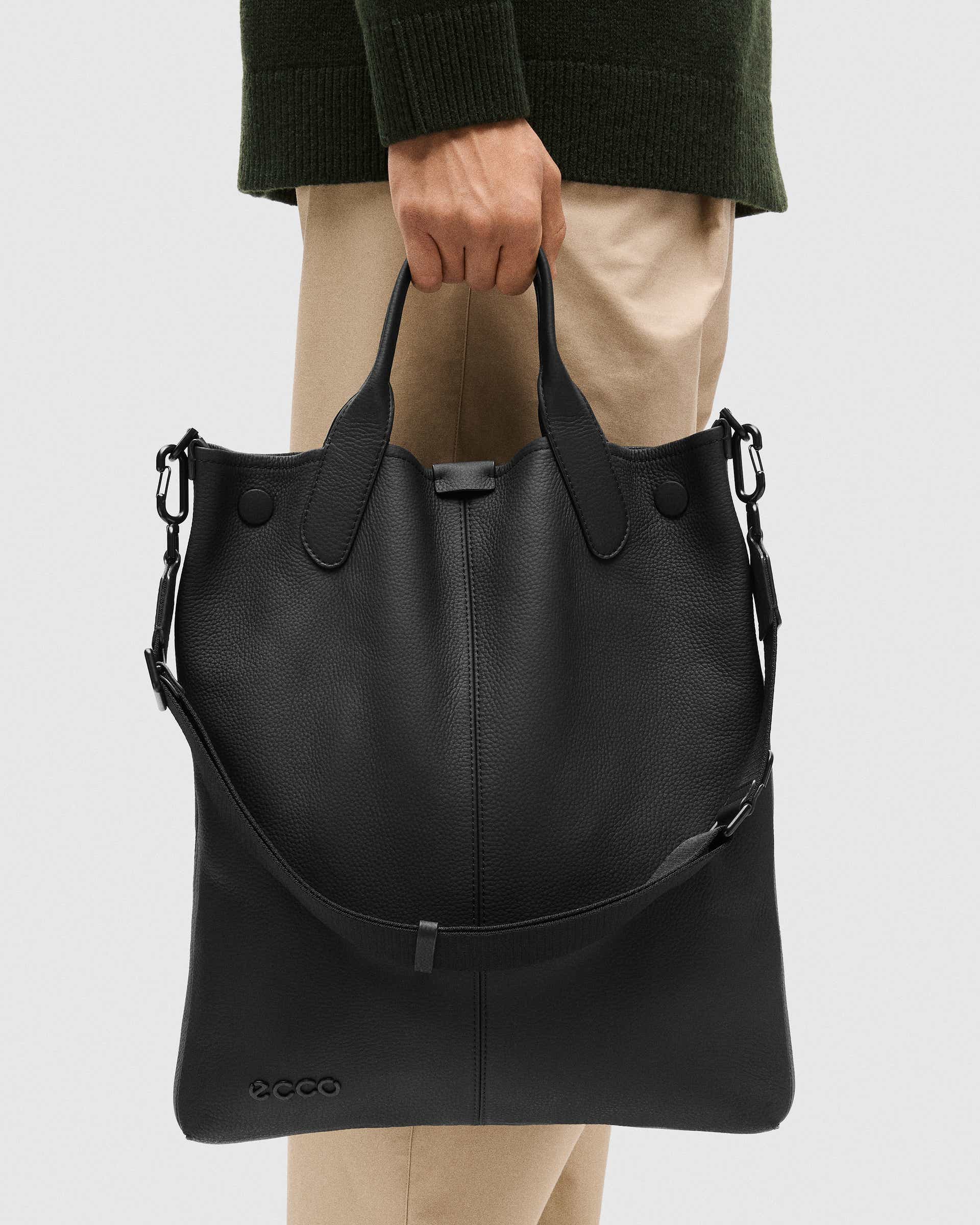 Kožená taška tote ECCO® - Černá - Lifestyle image-1