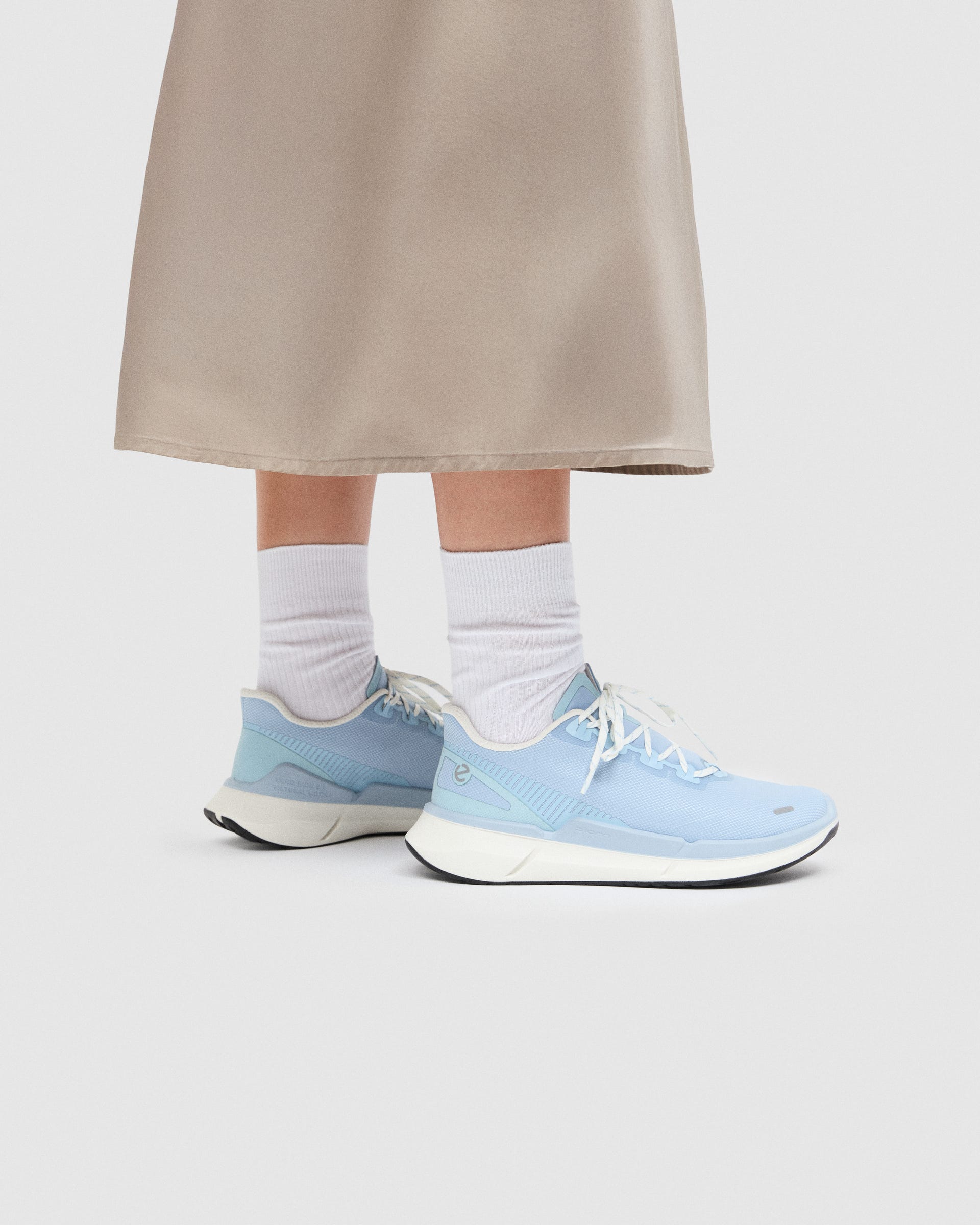 ECCO® BIOM 2.2 Damen Textilsneaker - Blau - Lifestyle image-1