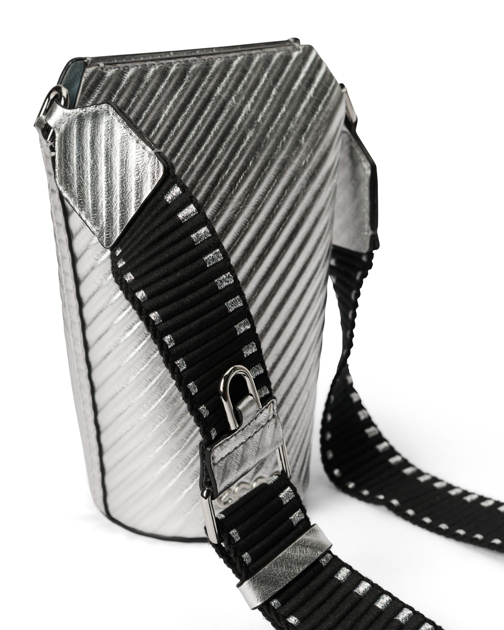 ECCO® Pot Metallic Leather Crossbody Bag - Silver - Detail-1