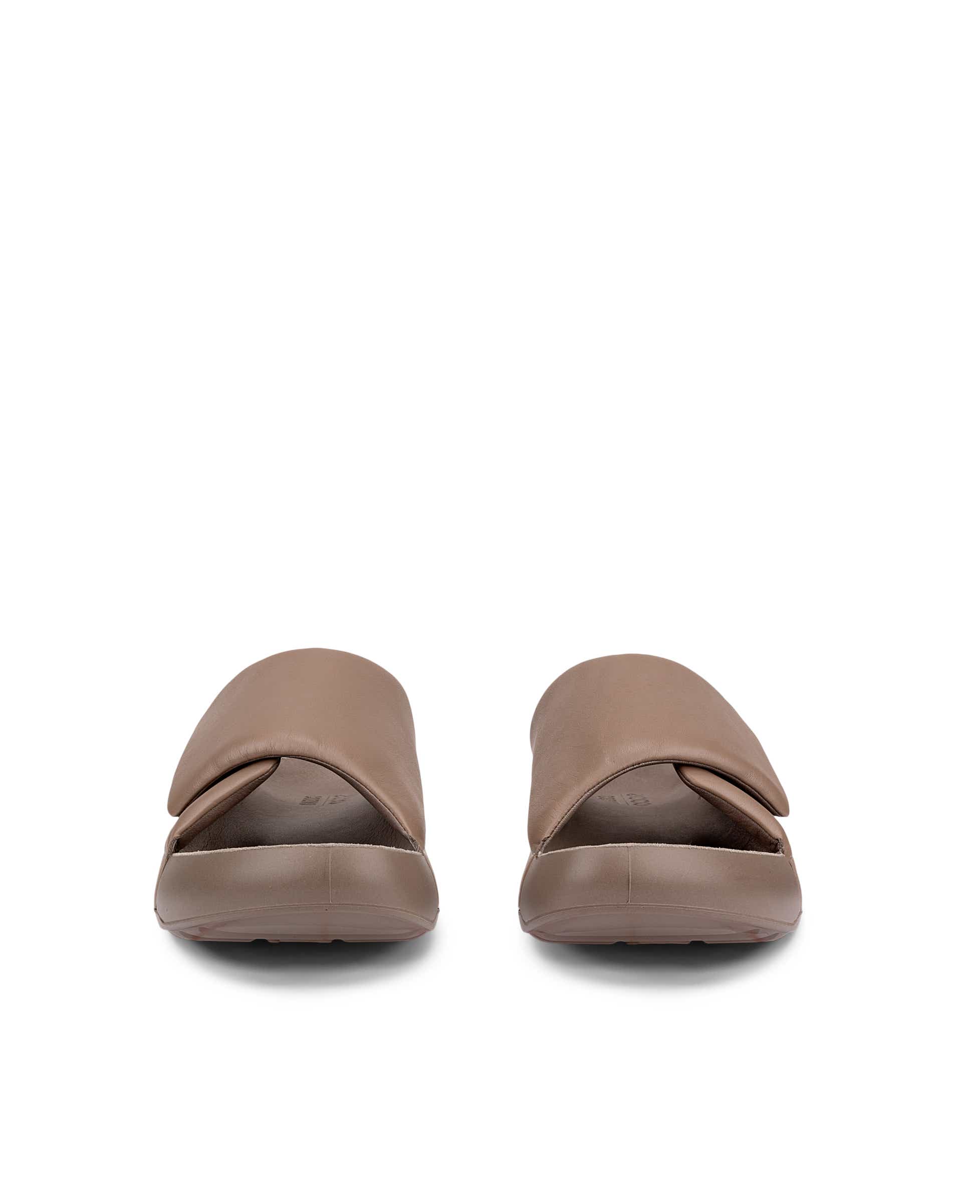ECCO® Cozmo PF női bőrszandál - Barna - Front pair