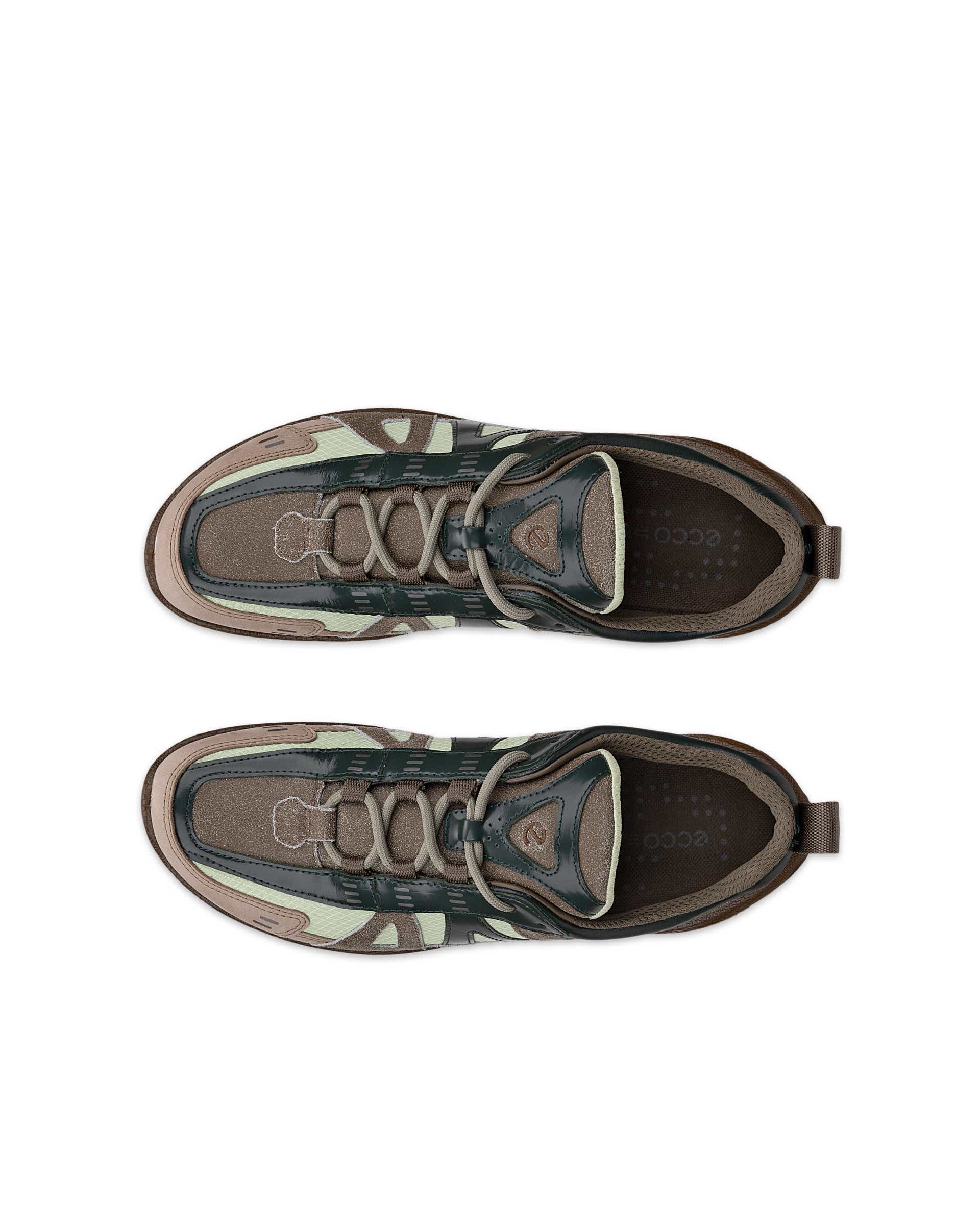 ECCO® BIOM Lite baskets de plein air en cuir pour femme - Vert - Top left pair