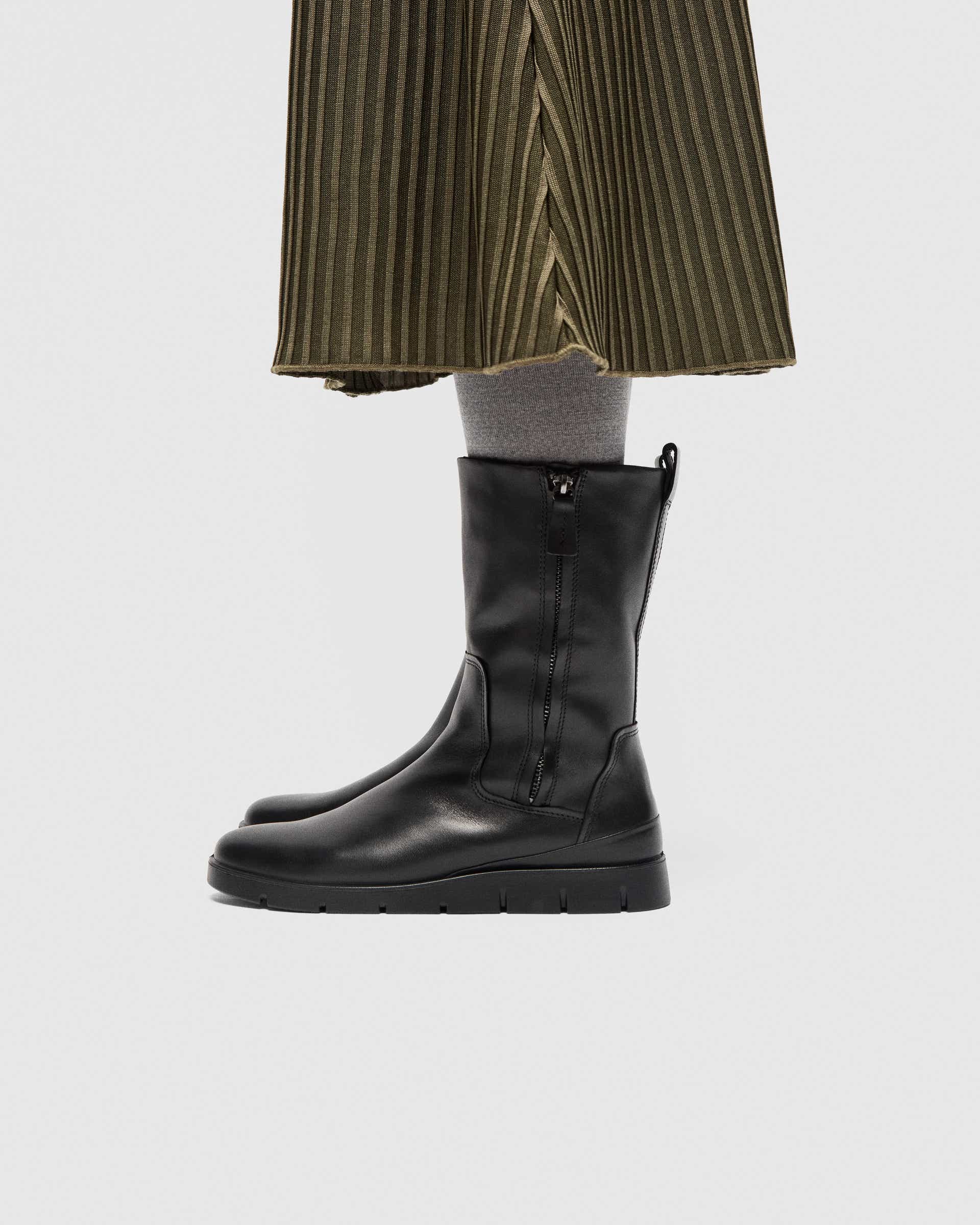 ECCO® Bella Damen Hoher Stiefel aus Leder - Schwarz - Lifestyle image-1