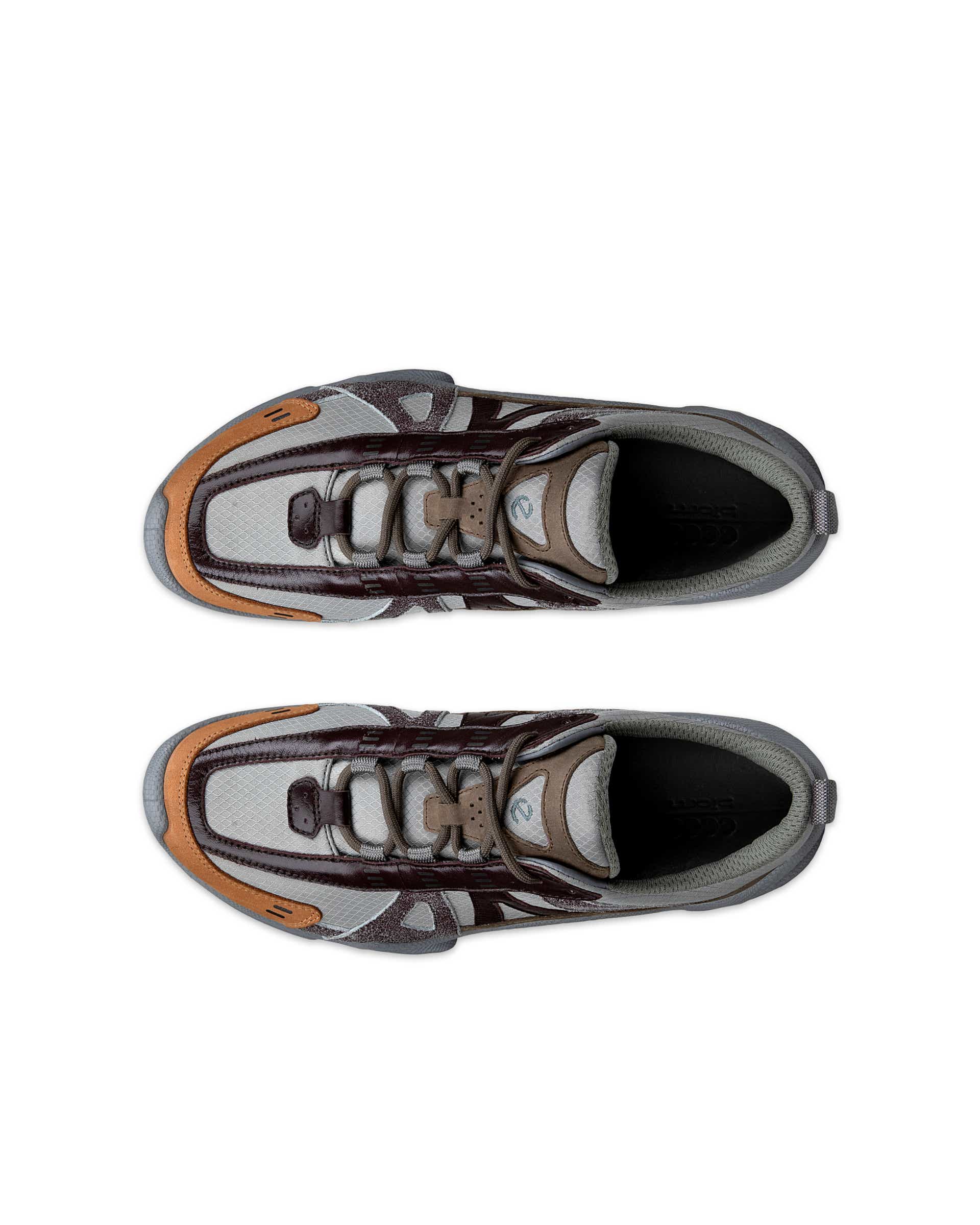 ECCO® BIOM C-Trail baskets de plein air en cuir pour femme - Gris - Top left pair