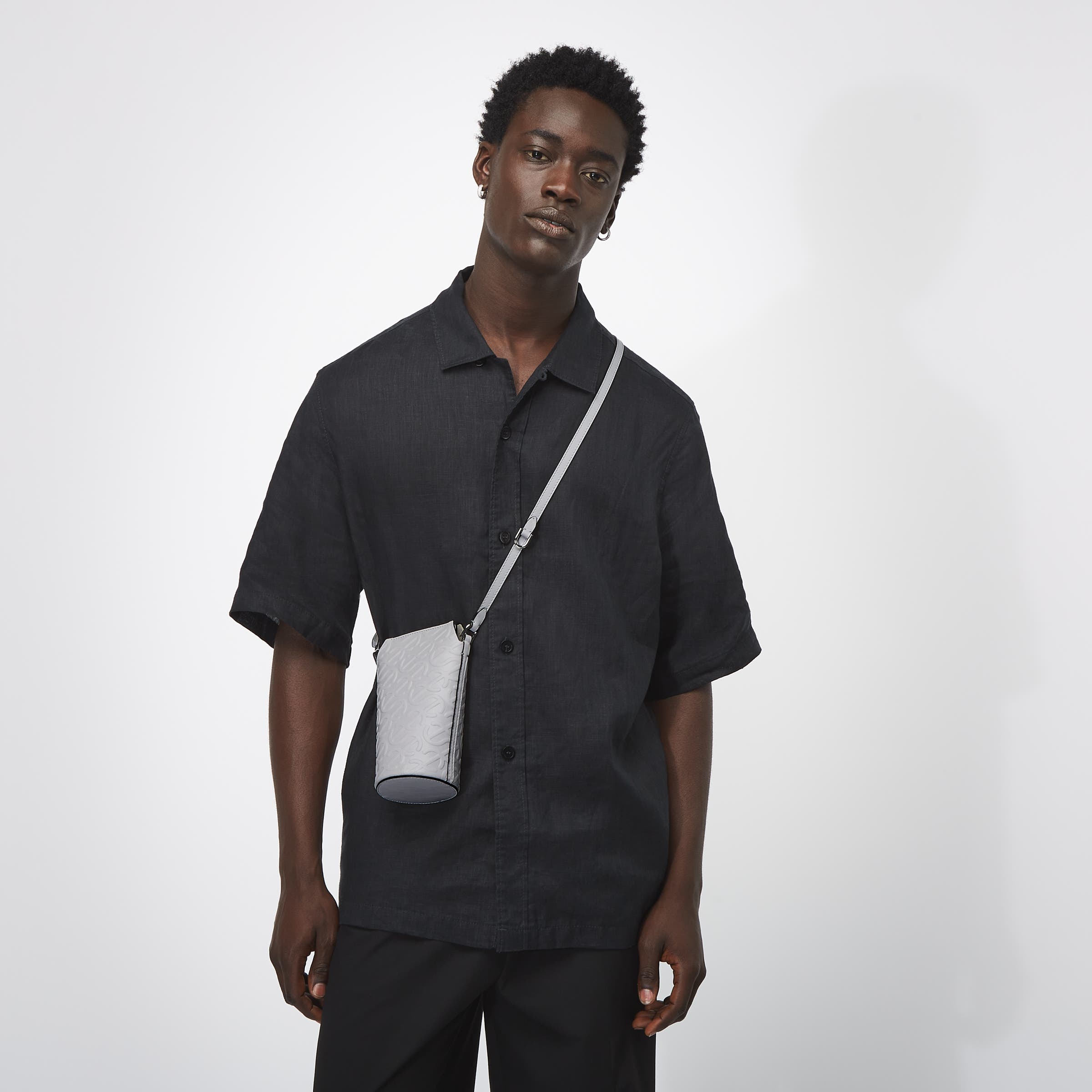 ECCO® Wave Pot Leather Crossbody Bag - Grey - Modelshot-1