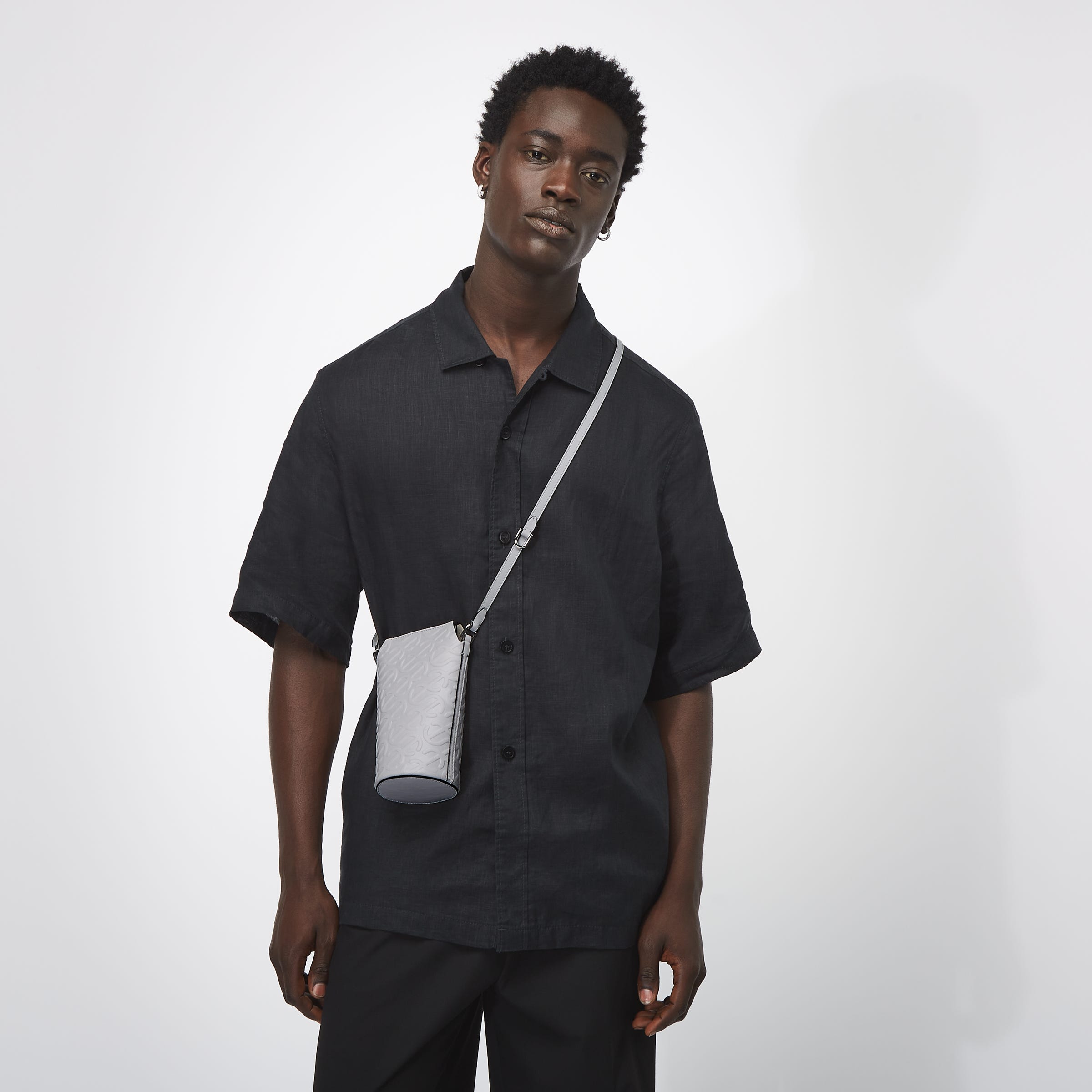 ECCO® Wave Pot Leather Crossbody Bag - Grey - Modelshot-1