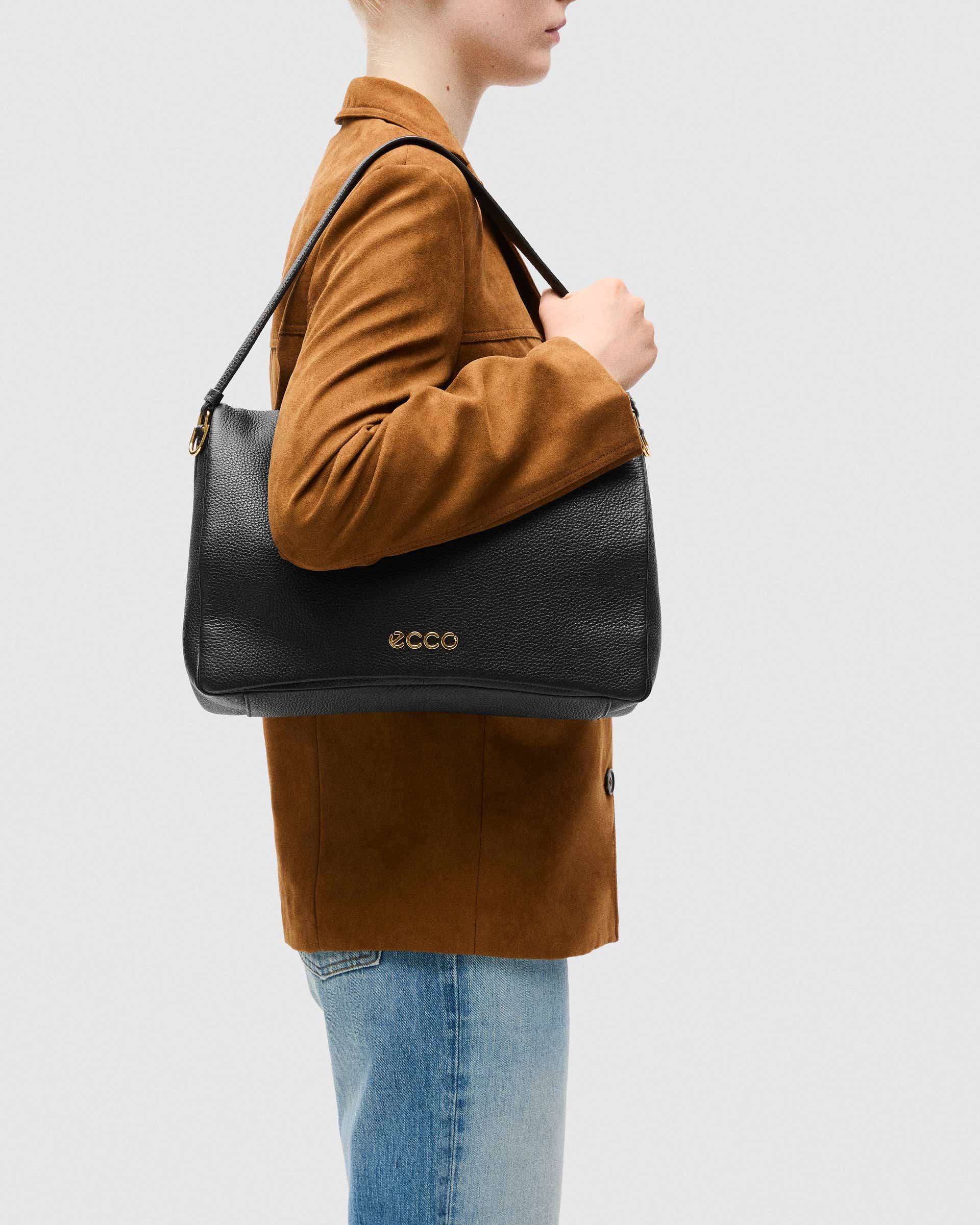 ECCO Pinch Bag L - Negro - Lifestyle image-1