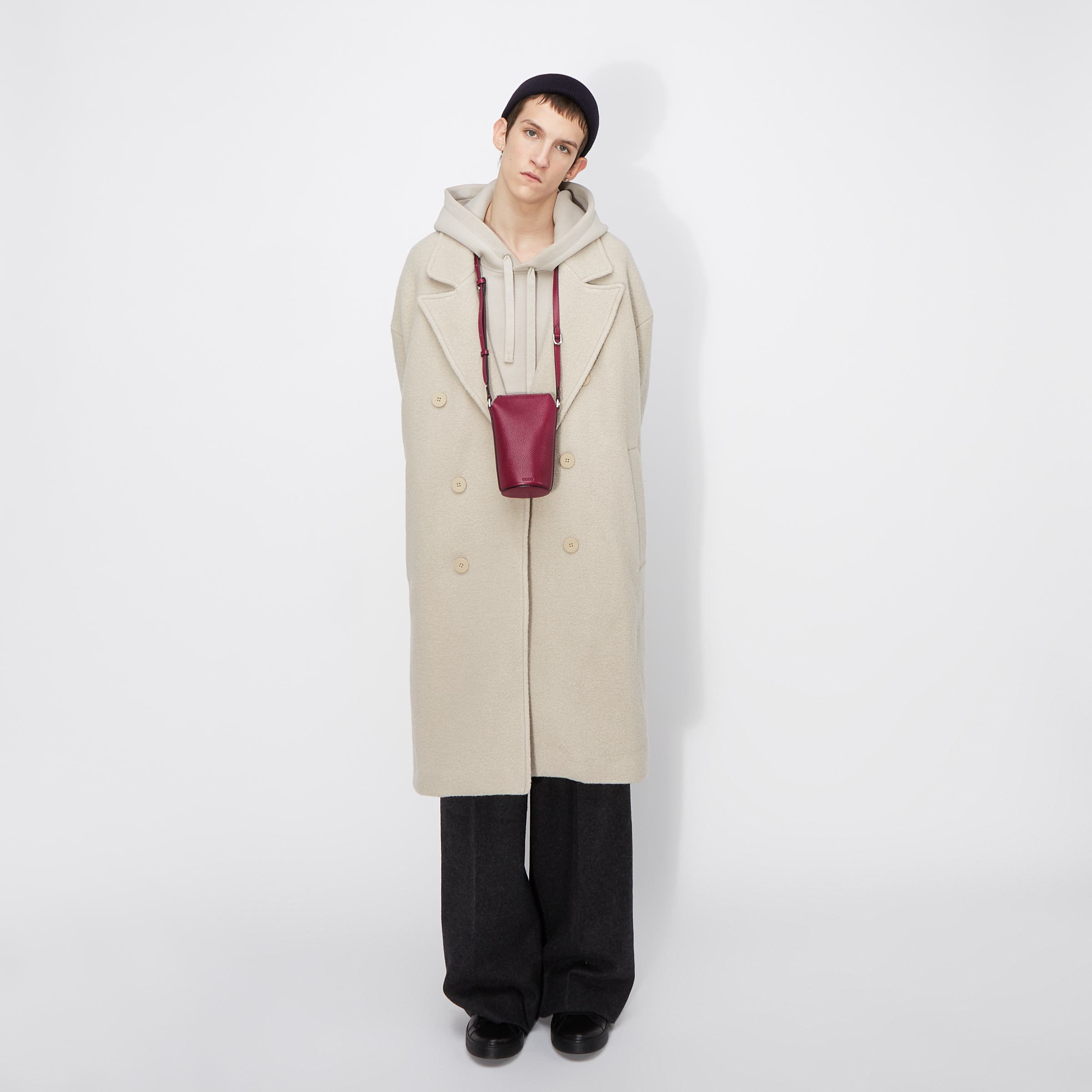 ECCO® Pot Wet Leather Crossbody Bag - Red - Modelshot-1