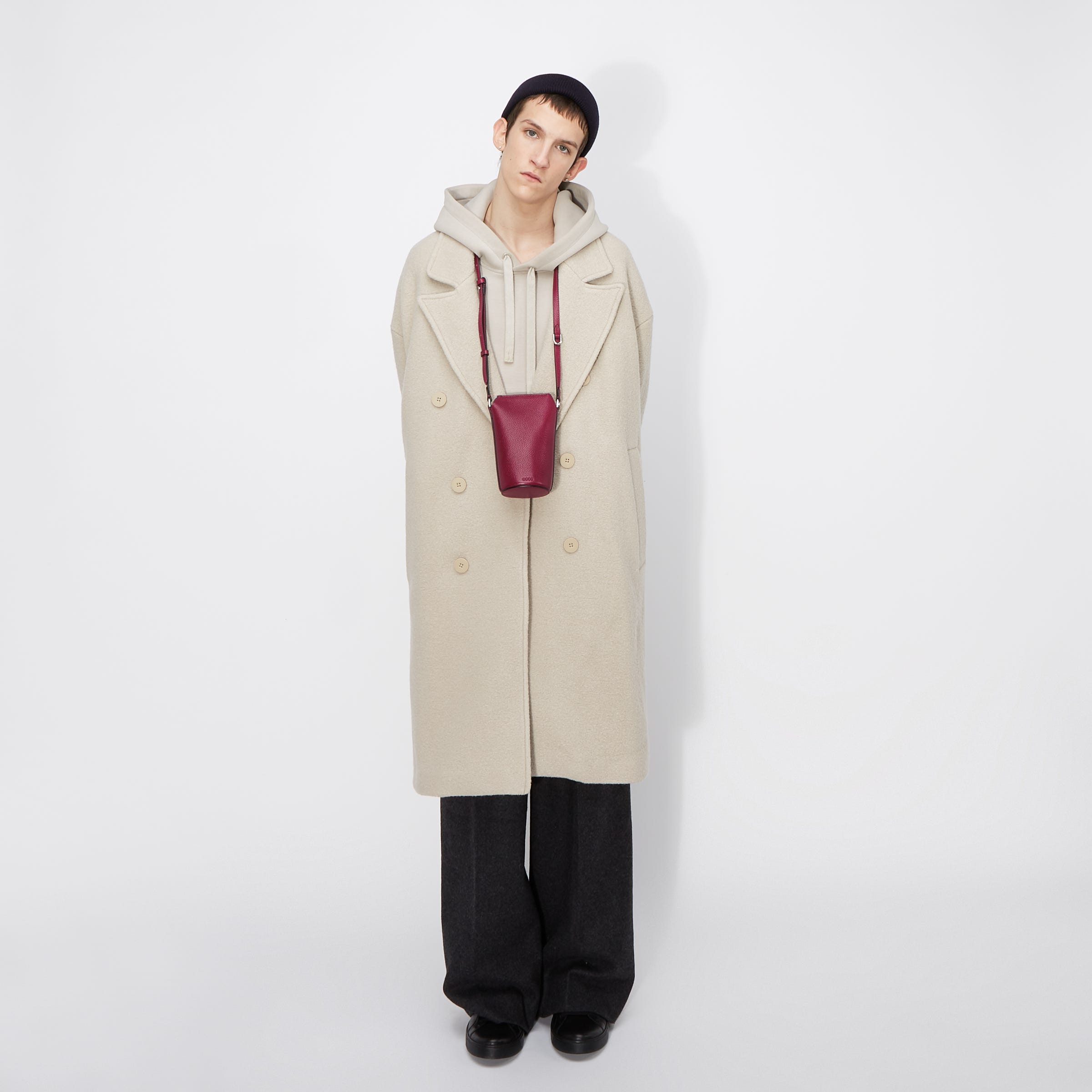 ECCO® Pot Wet Leather Crossbody Bag - Red - Modelshot-1